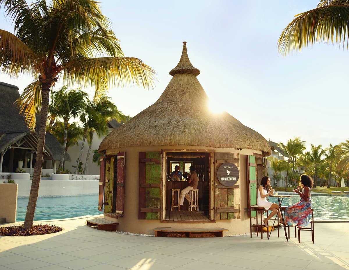 LUX* Belle Mare (5★) est un magnifique hôtel à l’Ile Maurice, se situant à Belle Mare (sur la
côte est) et donnant l’une des plus belles plages de l’Île. Découvrez plus sur cet hôtel de luxe:
luxresorts.com/fr/maurice/hot…

 #HotelIleMaurice #HotelDeLuxeMaurice #Maurice #IleMaurice