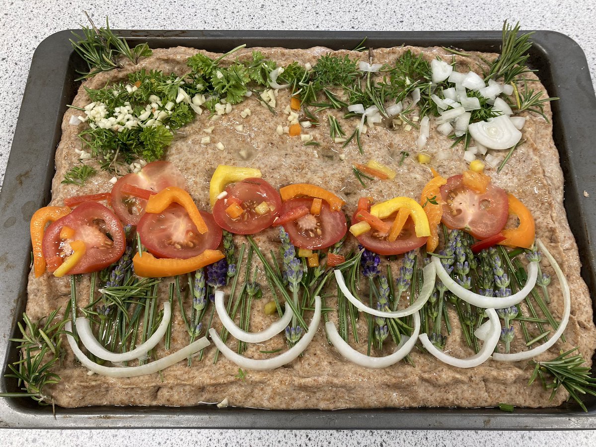 WaltonFood's tweet photo. Year 10 Focaccia Garden bread using edible flowers from around the school gardens. https://t.co/4ULHmKUkCR