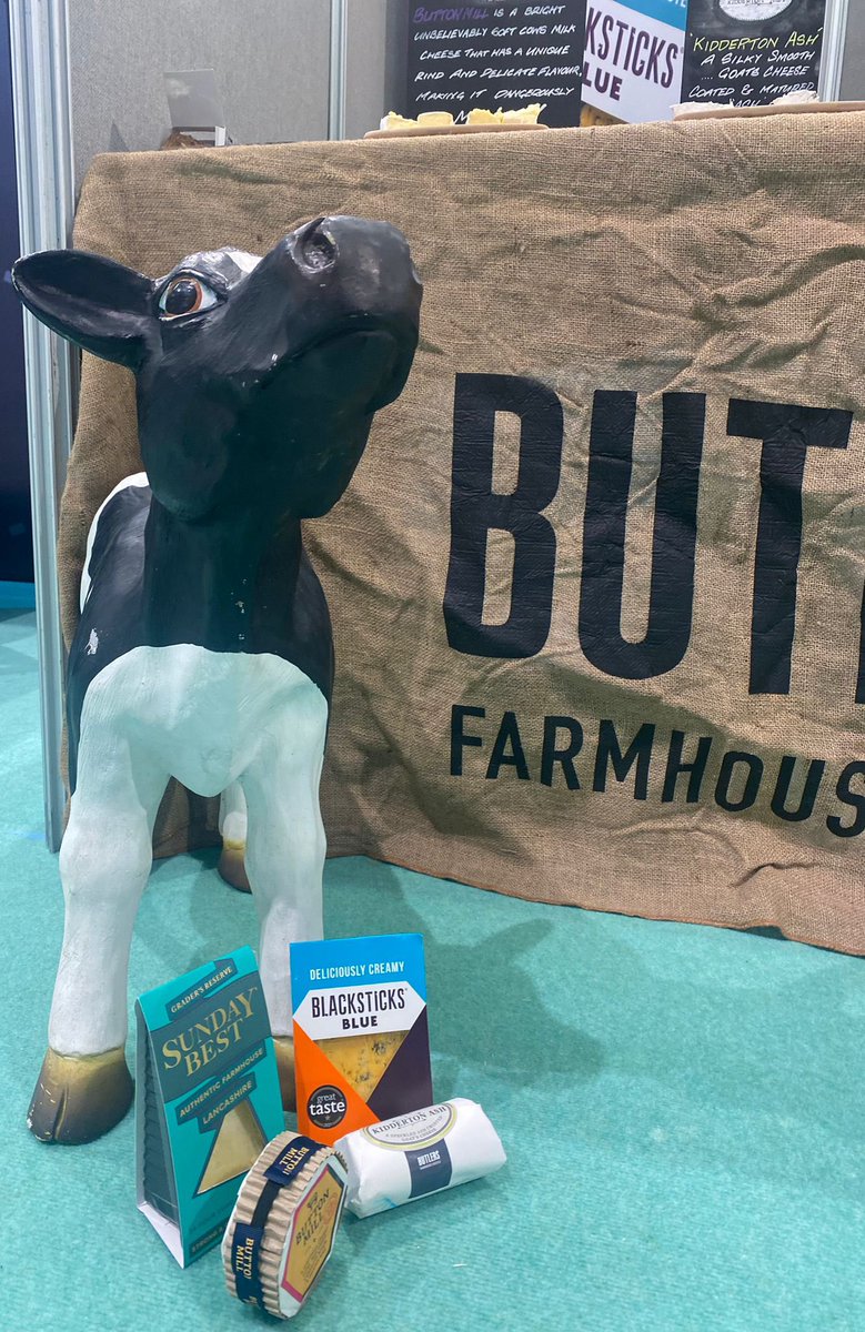ButlersCheese's tweet photo. Weโre into the last afternoon of @guildoffinefood #finefoodnorth at @YEventCentre Ben, Beth and Daisy (the cow) are on hand to answer any questions or talk about #Lancashire #cheeee you have this afternoon. Have you been to see them today? https://t.co/Hd4JAsVrKI