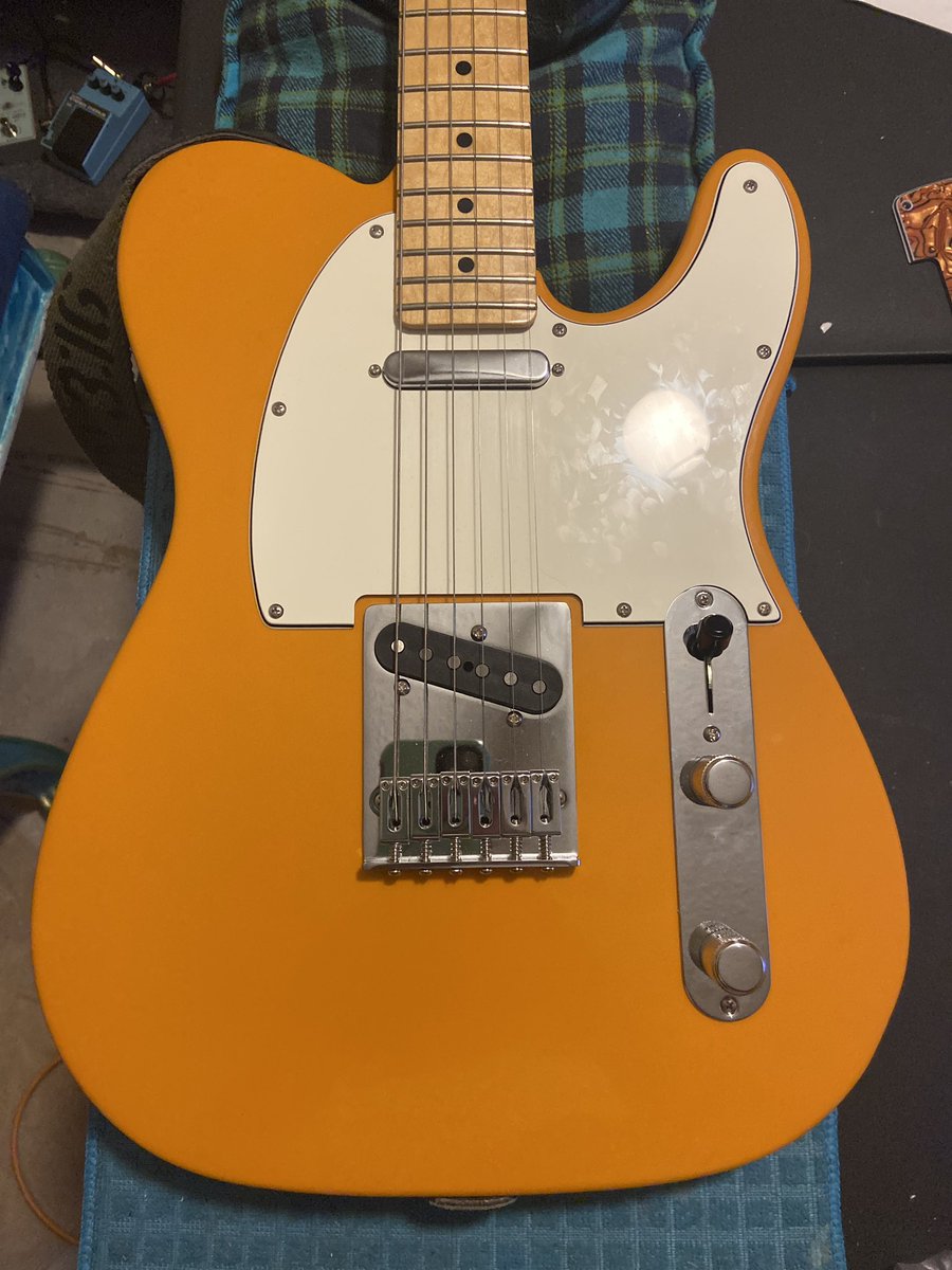 kabiggidy's tweet photo. Replaced the white pic guard with an orange and black one. Not sure about it yet. Thoughts? Do you like the original white pic guard or the orange and black pic guard? https://t.co/QZKx1zYXKU