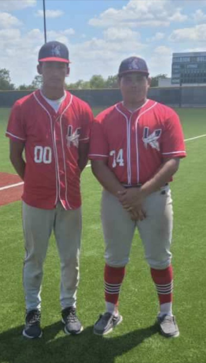 Turn2Tournamnts's tweet photo. Game 3 Finals:
St Mary’s: Latinos - 9 Xtreme American-3
Marion HS : Kerrville- 9 Hitmen - 0
Our PoGs are Gus Sanchez (Kenedy HS 2024) Aiden Rendon, and Robert Johnson. 
Sanchez- CG 8 Ks 2 BB 3 H/ 1-2 RBI
Rendon- 4 IP 9 Ks 0 H
Johnson- 1 IP 1 K 0 hits https://t.co/UydvwA0GvU