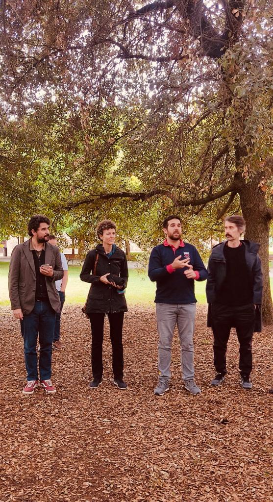 Algunas instantáneas de PRESSPLAY! en la Ciudadela de Pamplona el domingo pasado. Creadores, <a href="/antropoloops/">antropoloops</a> y <a href="/Nomad_Garden/">NOMAD GARDEN</a> explican los collages sonoros y visuales inspirados en las especies de Ciudadela.