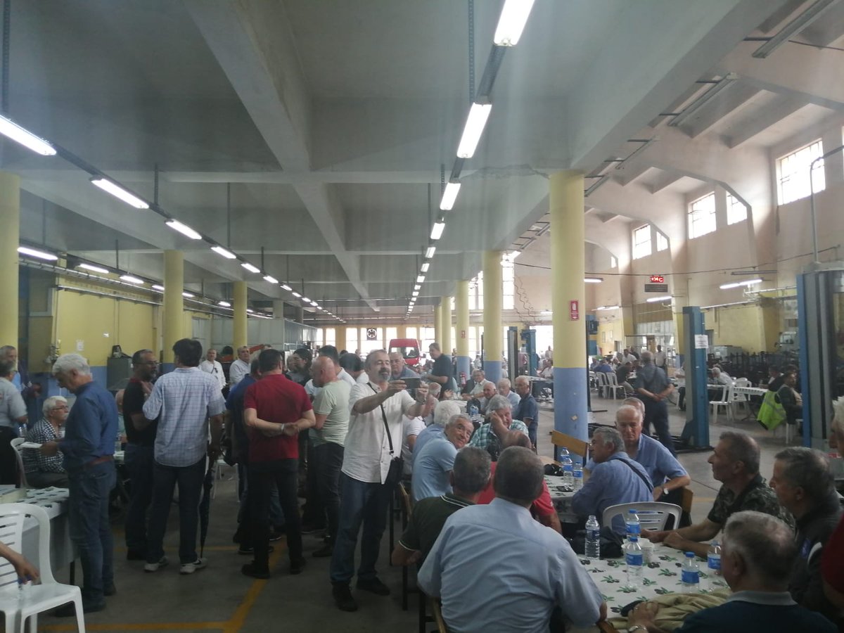 ErenTa50089737's tweet photo. Böyledir bizim sevdamız. Benim adım İzmir motor meslek ve teknik lisesi. Şanlı ismimi geri istiyorum. #imtml https://t.co/paLoedN397