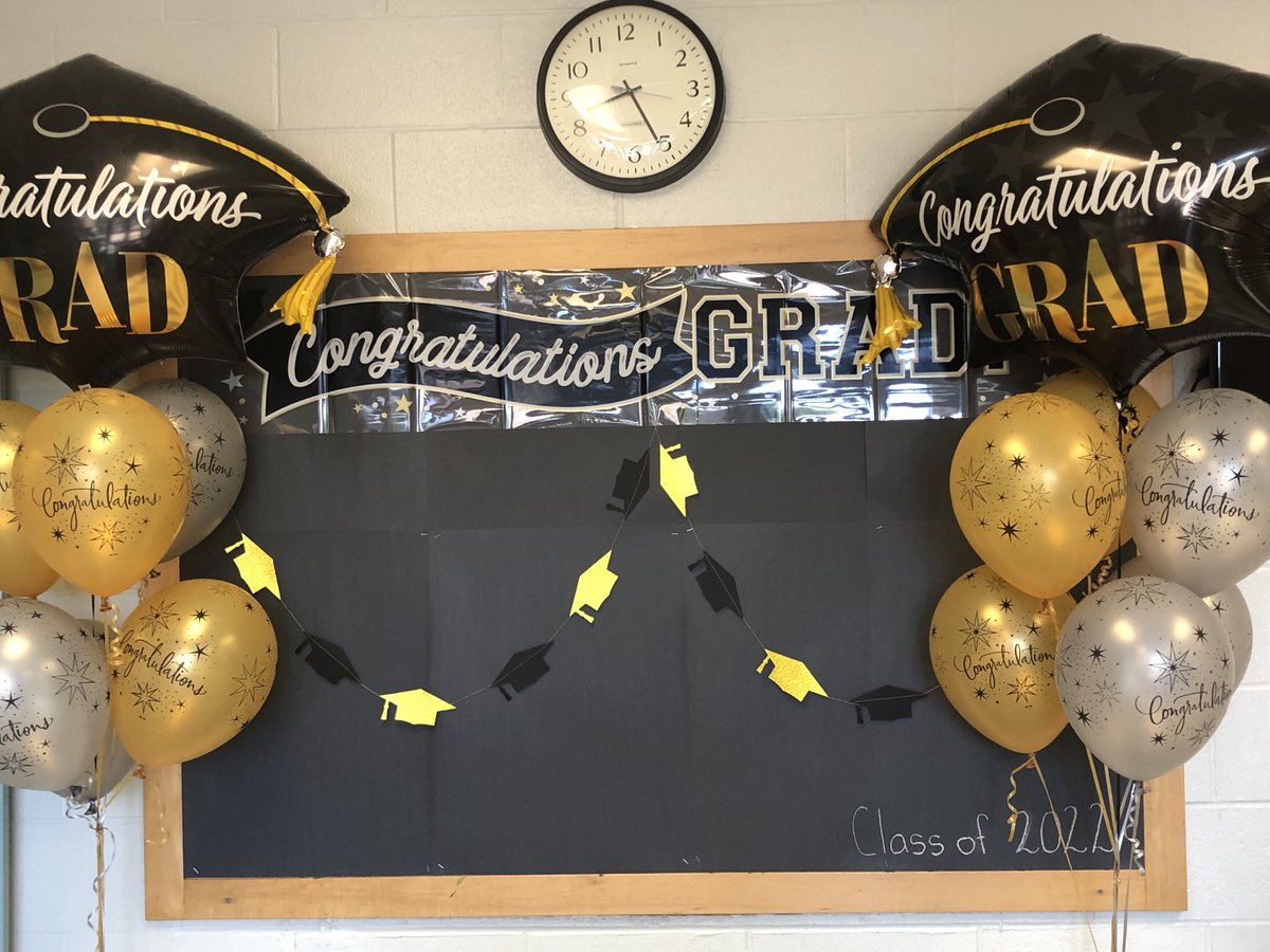 Brisbane_PS's tweet photo. Congratulations to our Gr 6 students in their graduation!! https://t.co/eTDPD8Q15d
