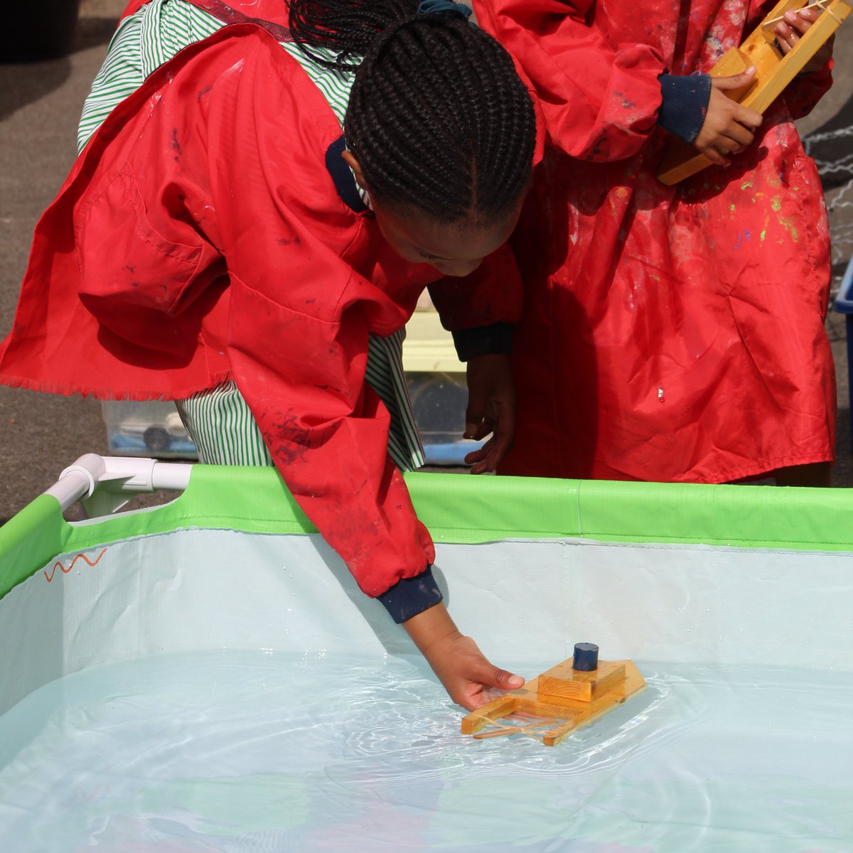 Great tuition today from @SETPOINTHerts who came in for a STEM splash workshop.  Our Pre-Prep loved it -  learning, understanding and experimenting in The Courtyard.  Thank you for making it so enjoyable👏👏 #STEM #Hertfordshire #girlscandoanything #independenteducation