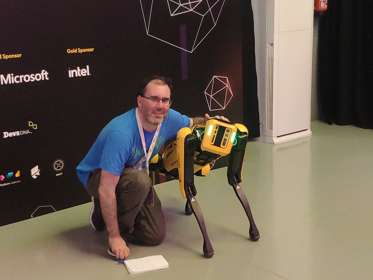 xuanra2002's tweet image. Con el invitado de lujo de la #DotNet2022. #dotNETwithIntelequia. @intelequia and @plainconcepts
