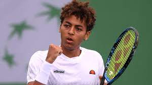 In a sport riddled with elitism, tennis needs more people like Paul Jubb. A working class kid from Hull who lost both parents when he was young, his is a story you are unlikely to hear at #Wimbledon2022. Just watched him take a set off #Kyrgios too. #inspired #BackTheBrits