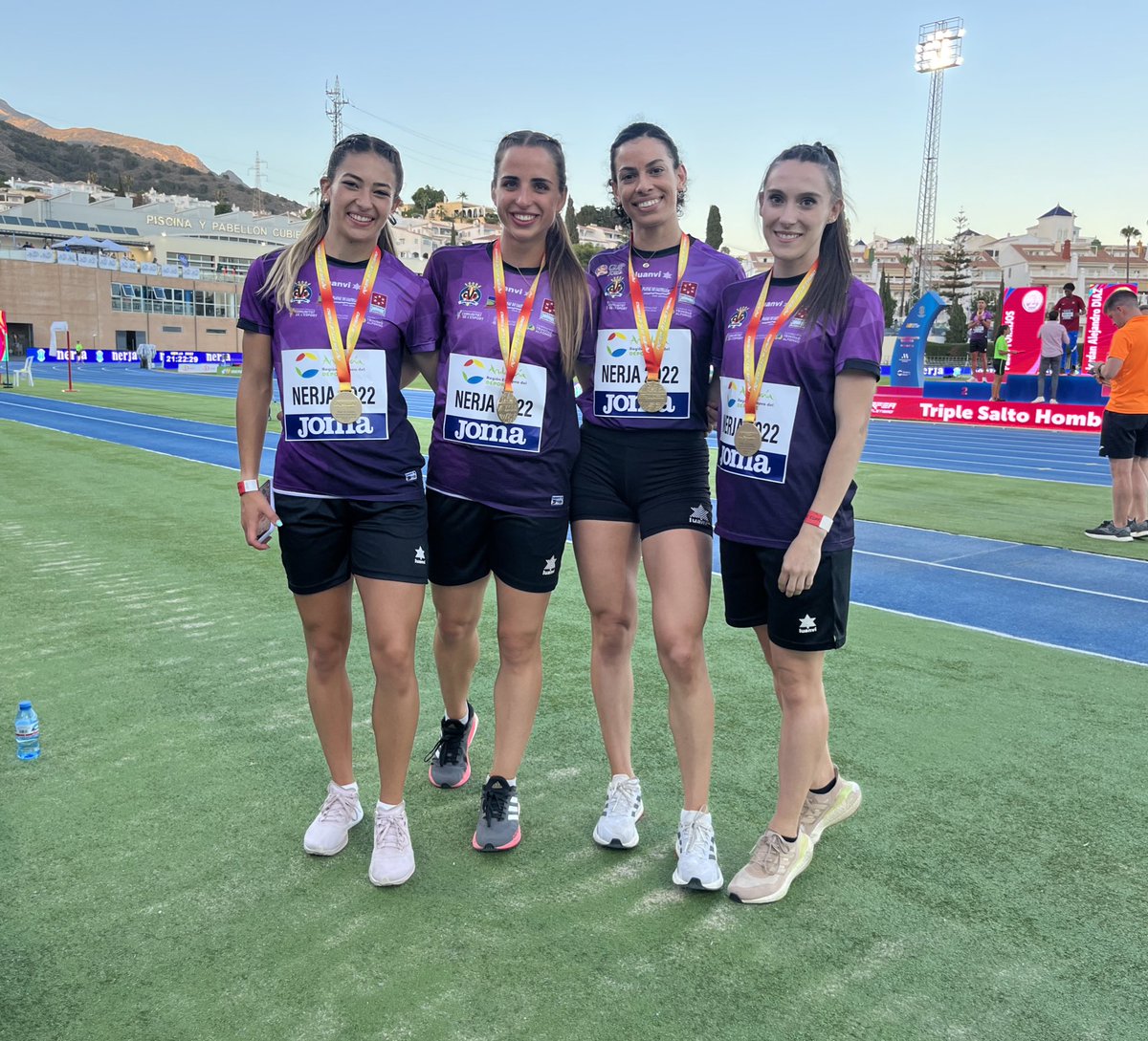 Súper contenta de disfrutar y formar parte de este cuarteto de oro 🥇⚡️💚 ¡¡CAMPEONAS DE ESPAÑA!! con récord incluido🤩 <a href="/atletismoplayas/">CA Facsa Playas de Castellón</a>