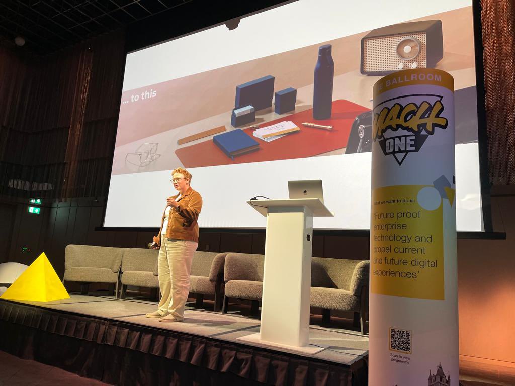 Now on stage - Claire McDonald, VP engineering <a href="/MOO/">MOO</a> “Who is here on a monolith? Who is responsible for modernizing the system on a budget? Who is getting pressure from management to be faster? You and me both. I am on the journey and happy to share my learnings” #MACHONE