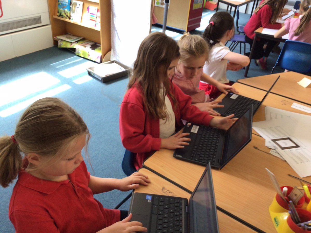 Penclawdd's tweet photo. #Penc2 Once we had worked out who was who it was time to delve deeper - we talked about where we were born, how we were fed and when we walked! Some of us were even born in water! Super swimmers! #PencHCI #Pencwellbeing #PencLLC 🍼🍼 https://t.co/V3FbNCeXZJ