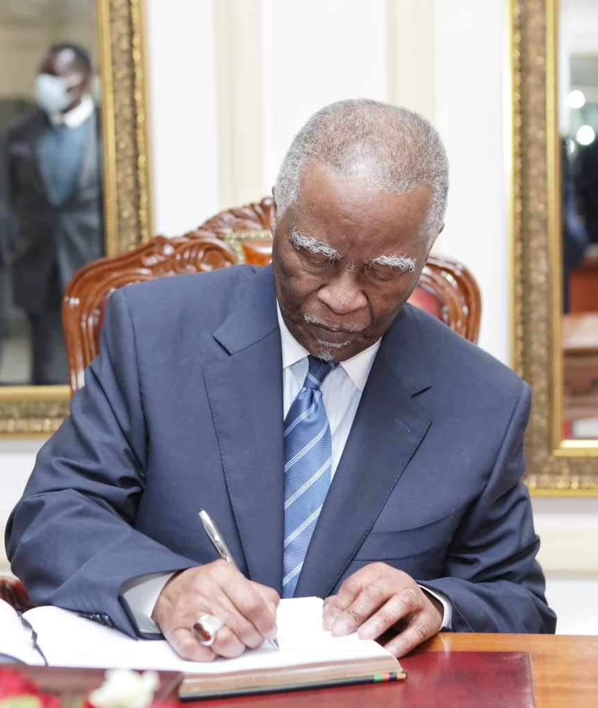 Hakainde Hichilema tweet media