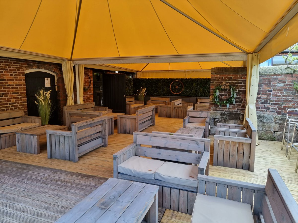 MorleyHayes's tweet photo. Opening Fri 1 July - the New #StablesBar @MorleyHayes! Enjoy beers, wines &amp; spirits. Takeaway #pizza menu available on Fri &amp; Sat. Open Fri 4pm-11pm, Sat 11.30am-11pm &amp; Sun 12pm-6pm.   Live music on the first Friday of each month. This Friday we’ll be joined by singer Emily-Rose! https://t.co/gFFU16m11V