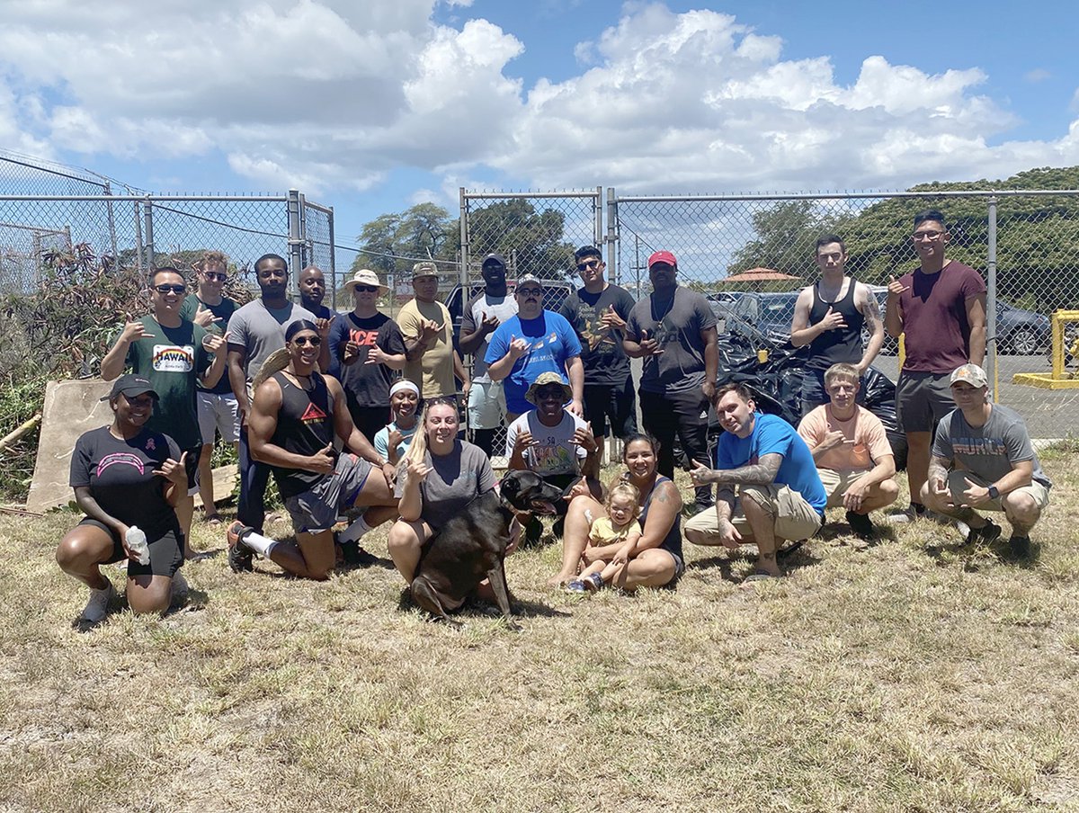 JointBasePHH's tweet photo. 25Jun22 |  The #JEA hosted a Volunteer Clean-up event at the Navy League Council Building. Sailors from the #FCPOA and #CSADD showed up to lend a helping hand. It was a great turn-out and huge success!! #volunteersmakeadifference https://t.co/W1c3DikMGN