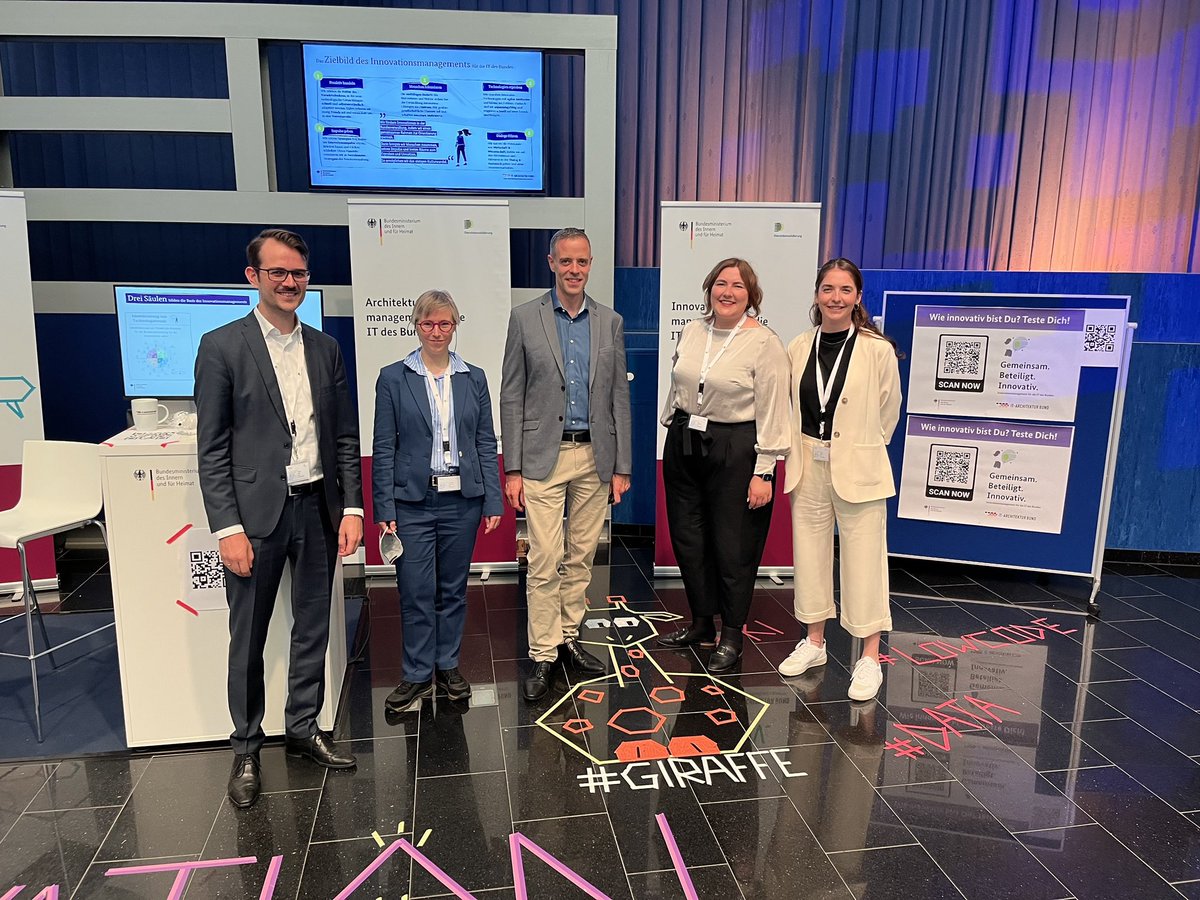 Heute gemeinsam mit @cio_bund zum Innovationsmanagement für die IT des Bundes auf dem Tag der Dienstekonsolidierung gesprochen. Es ist mir eine Freude dieses spannenden Thema aktiv begleiten zu dürfen! #innovation #publicsector #digitalisierung