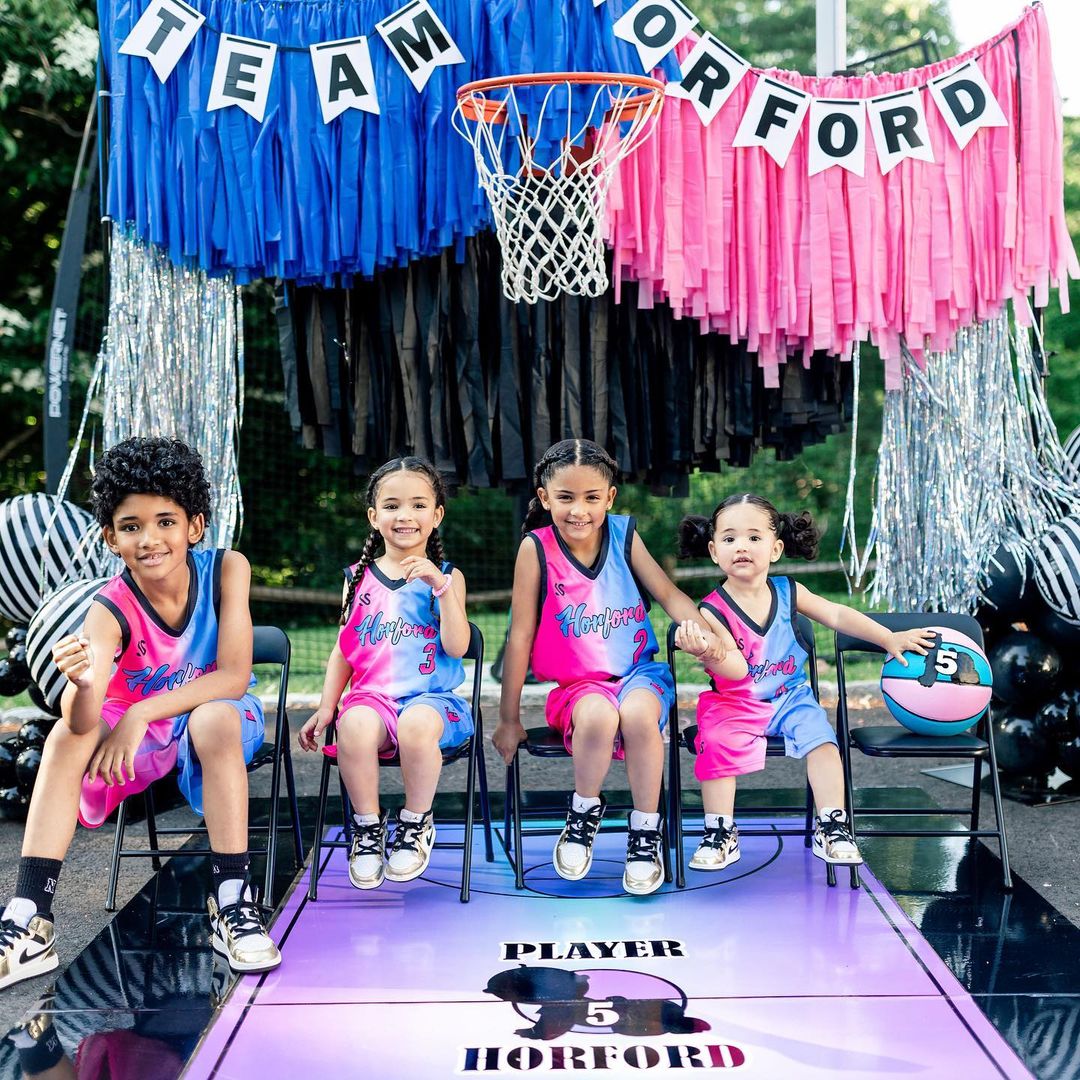 ListinDiario's tweet image. #EntretenimientoLD | Amelia Vega y Al Horford anunciaron este martes que están en espera de su quinto retoño a través de una publicación de Instagram. 

#ListínDiario