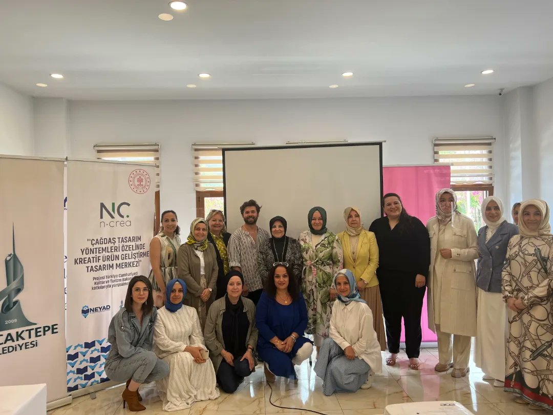 NeyadVakfi's tweet photo. ''Geleceğin kadınları, Türkiye'nin geleceği'' diyor ve Çağdaş Tasarım Yöntemleri Özelinde Kreatif Ürün Geliştirme Tasarım Merkezi projesiyle kadınlarımızın girişimciliklerini desteklemek için çalışmalarımıza devam ediyoruz.💫

@TCKulturTurizm 
@SancaktepeBeltr 
@firatneziroglu https://t.co/Mq2ZroU1jk