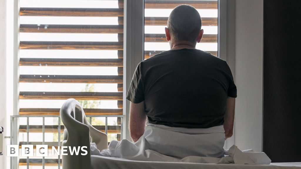 BridgeMH's tweet photo. Being in a mental health crisis is a distressing experience but the situation is worse when patients are sent far from home for treatment due to lack of beds
#bridgesupport #mentalhealthsupport #everymindmatters #mentalhealthmatters #mentalhealthrecovery
https://t.co/sUBiIMFzzN https://t.co/J6kHI4Ogdt