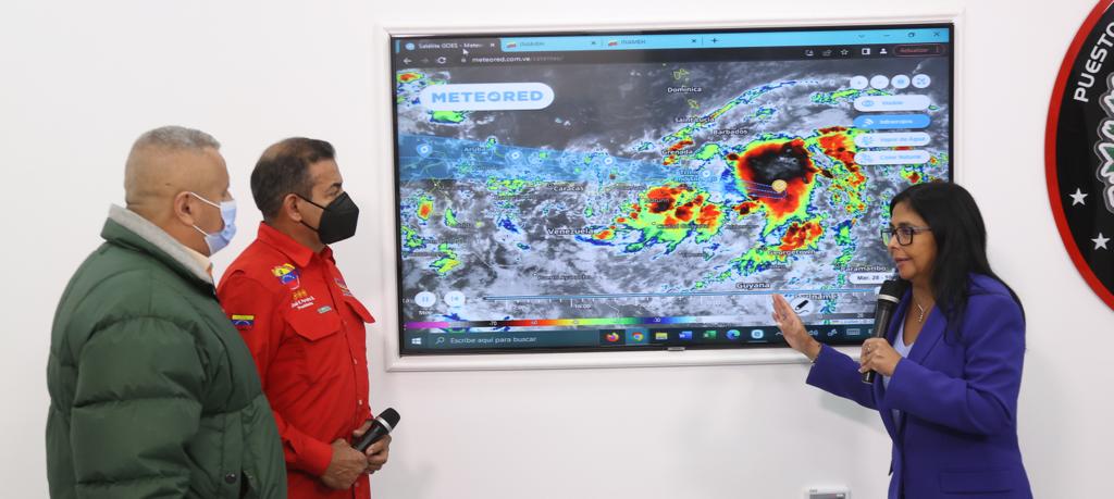 MppopAmazonas's tweet photo. #NotiObras 🗞️Vicepresidenta @delcyrodriguezv informó los detalles acerca de la llegada de un ciclón tropical a las costas orientales del país en horas de la madrugada de este miércoles 29 de junio 2022
#EncuentroALBADigital @NicolasMaduro @MinSaludVE https://t.co/A6aYeUA7zC