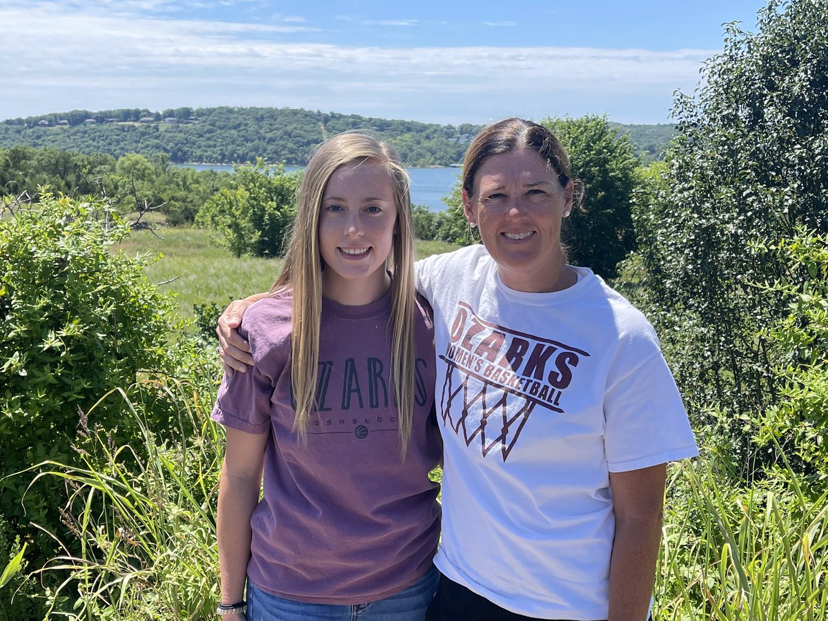 We’re thrilled to welcome Blue Eye native <a href="/AveryArnold01/">Avery Arnold</a> to our Lady Cat family! Avery led her team to three straight Final Four appearances, while earning All-State (2x), All-District (3x), and All-conference (3x) honors. Welcome to our family Avery! #BeOzarks