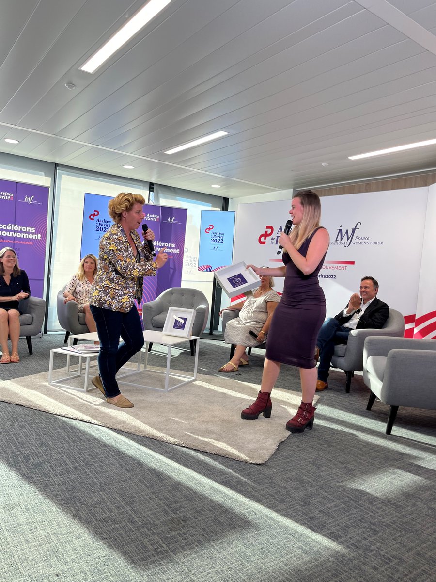 🥇 Bravo à Kraeken qui remporte le Prix Financement au 𝐓𝐫𝐞𝐦𝐩𝐥𝐢𝐧 𝐒𝐭𝐚𝐫𝐭-𝐮𝐩𝐬 des #AssisesDeLaParité2022 avec son projet technologique pour tester en amont l’écoulement de l’eau dans leurs constructions 👏🏆