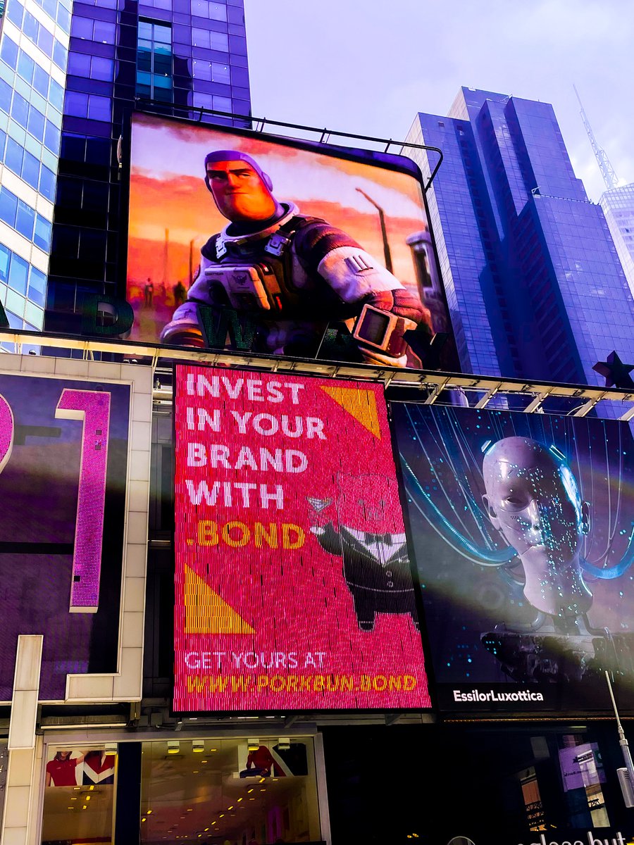 Check us and @bondregistry out in #TimesSquare! 🌆

Get your own .bond domain name for less than $2 the first. year by heading here: porkbun.com/tld/bond

#DotBond #PorkbunDomains #DomainNames #Domain