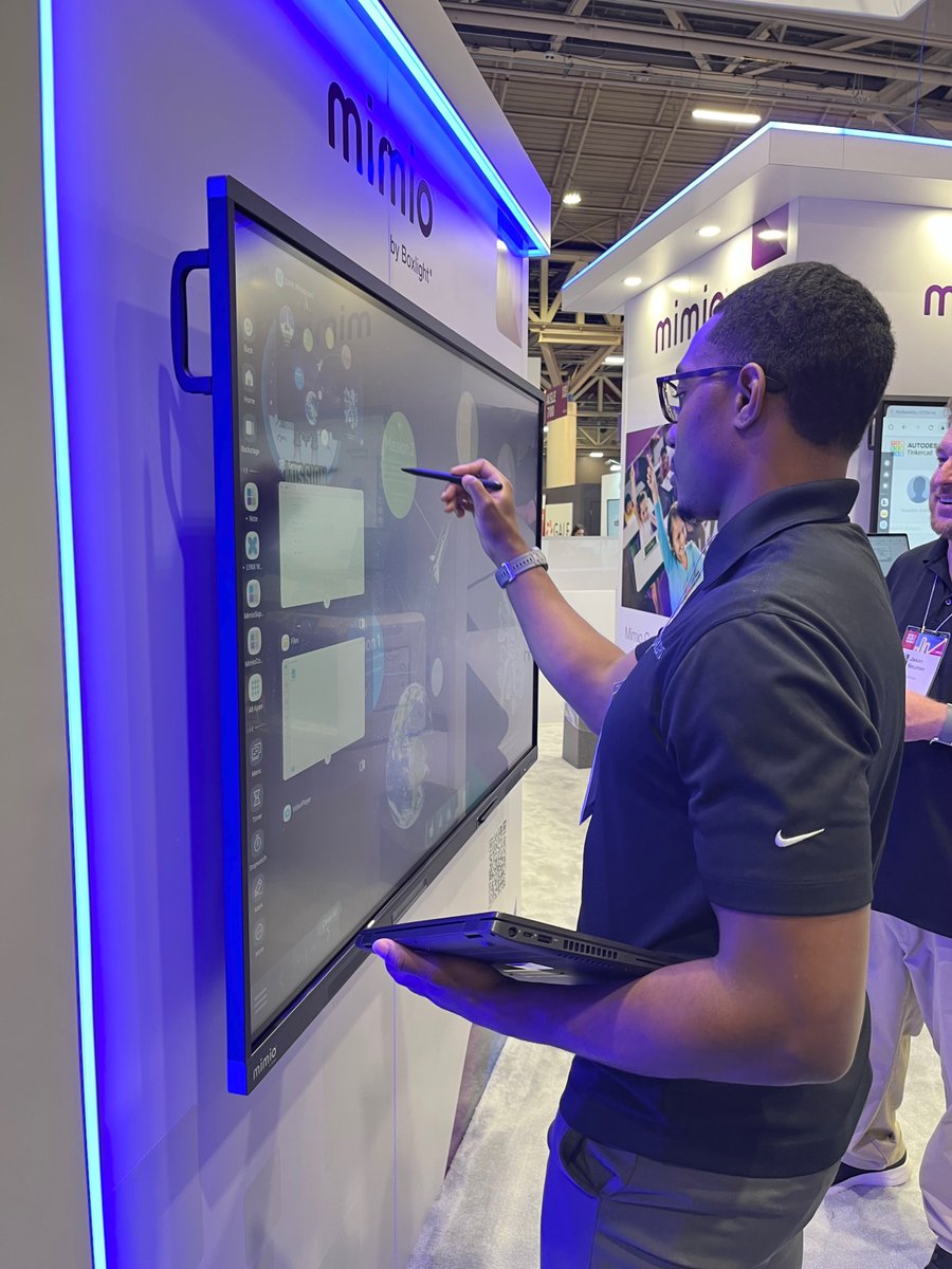 boxlightinc's tweet image. #TeamBoxlight is on 🔥at #ISTELive! Drop by booth 1122 and find out why. If you like what you see, take a pic, tag us, and share. Use #fansofBoxlight! 

#ISTE #ISTELive22 #MimioPro4 #MimioSTEM #Boxlight #Boxlight_solutions #edtechchat @mimioSTEM