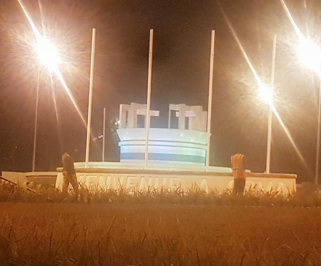 MagloireMutulw6's tweet photo. Le rond-point des Banques @GomaTownRdc dit BDEGL est enfin revêti de sa nouvelle robe.
 Les resultats des travaux réalisés par la Société Congolaise de Constructions (#SOCOC) seront à la vue de tous ce jeudi 30/6 à l'occasion du 62ème anniv. de l'indépendance 🇨🇩
@TourismeRDCongo https://t.co/9RBg9QoQth