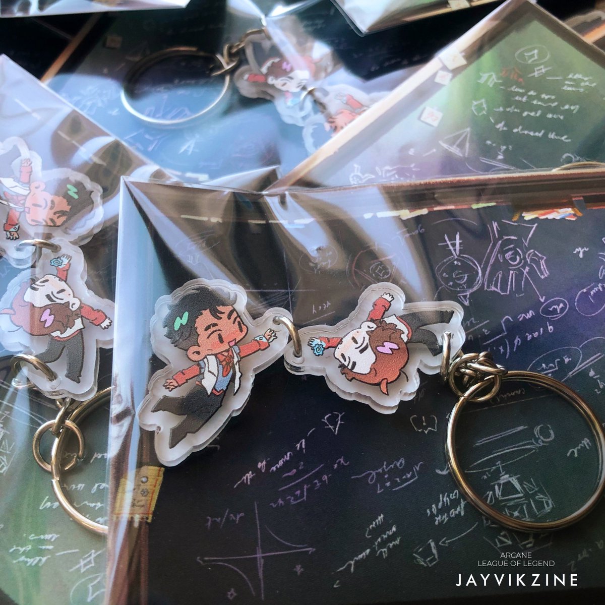 Oh dear, it surely feels like floating when we are looking at those keychains! 

✸ Art for the keychains: <a href="/O04447809O/">crying</a>
✸ Background art: <a href="/arcanescribs/">arcane scribbles</a>

#jayvik_zine