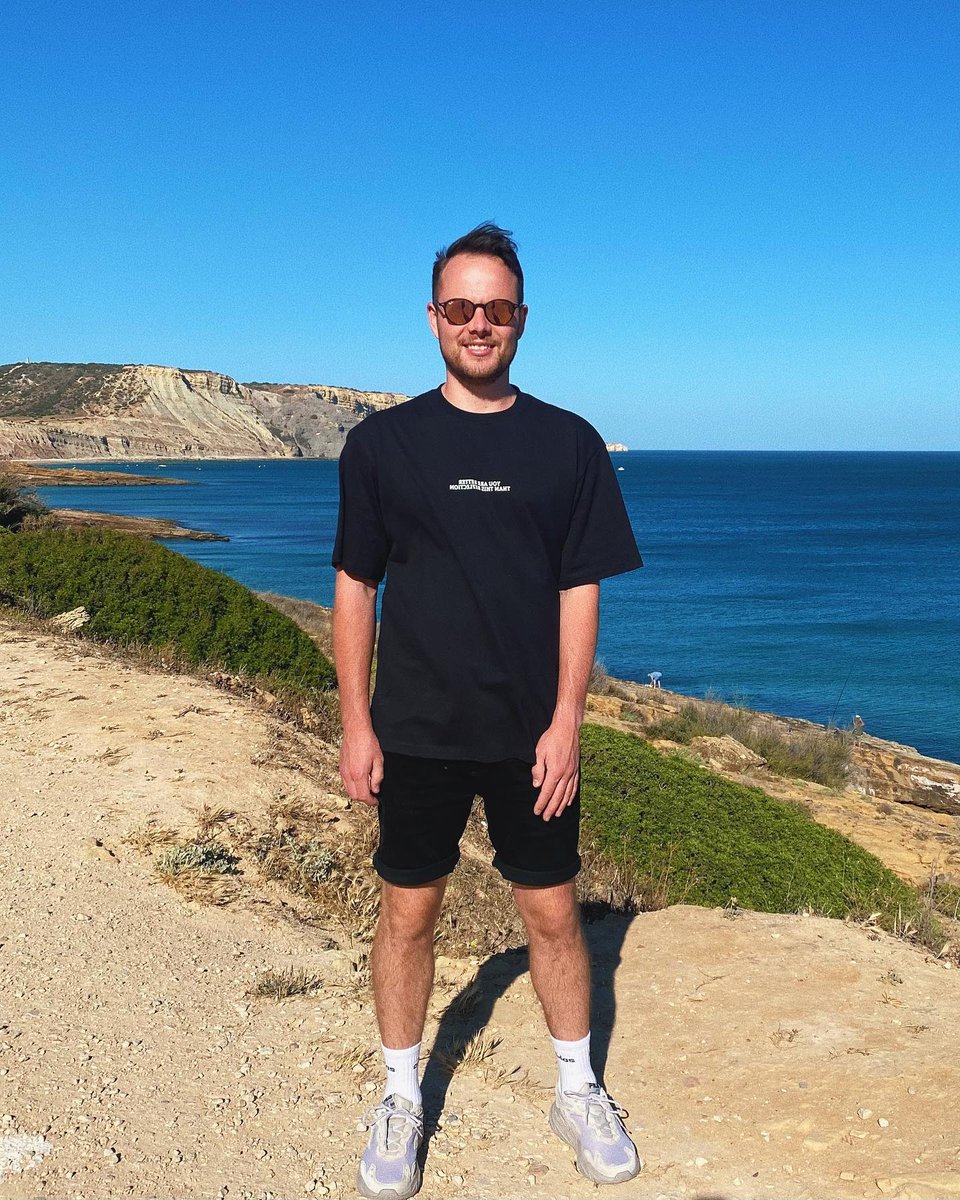 Holiday mode 🏝
📸instagram.com/p/CfW53GDM0NR/