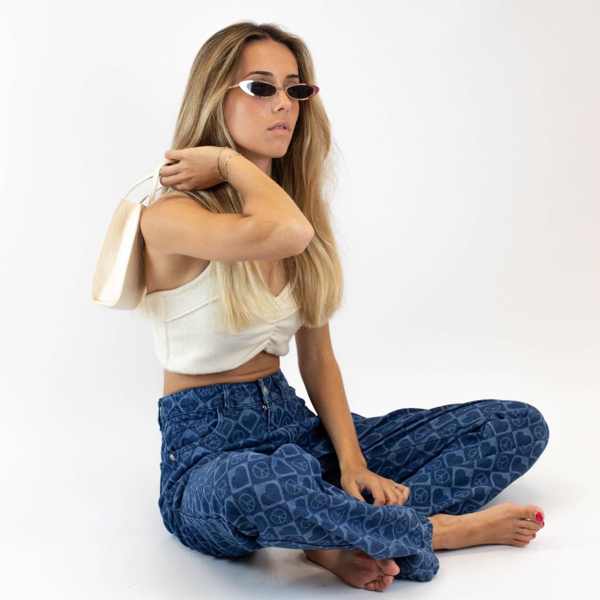 itcloset_es's tweet photo. @cegarciac being Celia 💣 https://t.co/uxTyOUBCTw