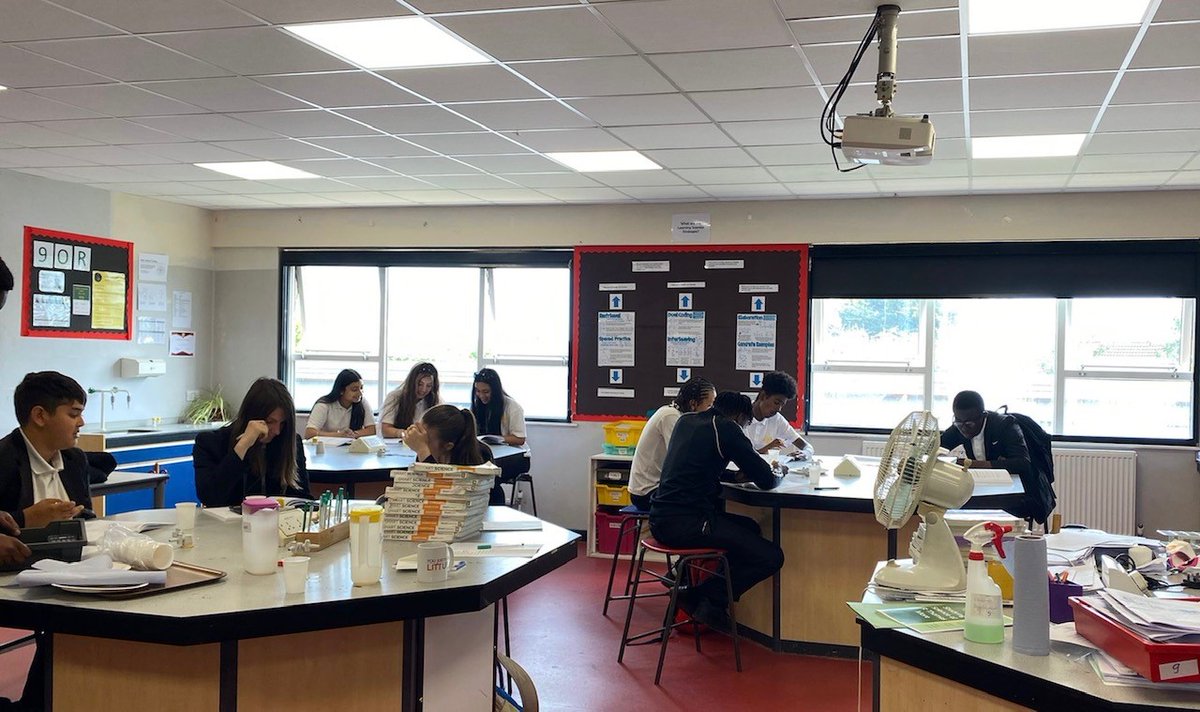 STMBeds_Science's tweet photo. Lovely to see our year 10 students working hard on a Chemistry revision session after school today with Mrs Maddams and Dr Ragni. Physics next week! @STMBedford @OlicatSchools @mariellarag https://t.co/3RKY33YtTX