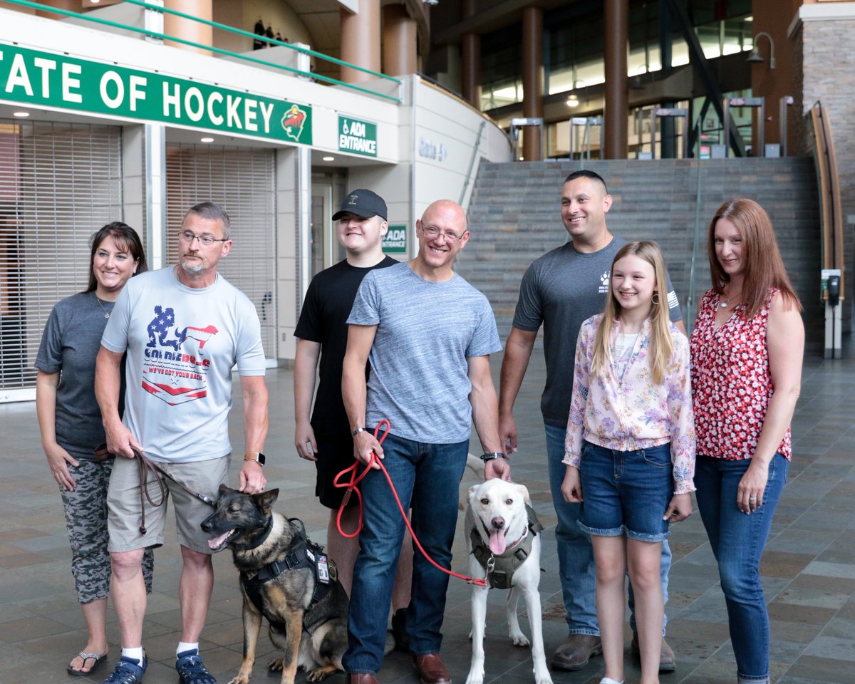 What a 𝓦𝓲𝓵𝓭 year it has been! 🐾 I'm so excited to join my fur-ever family today! 🤗Thanks for all the head scratches and belly rubs, @mnwild fans! 💚❤️