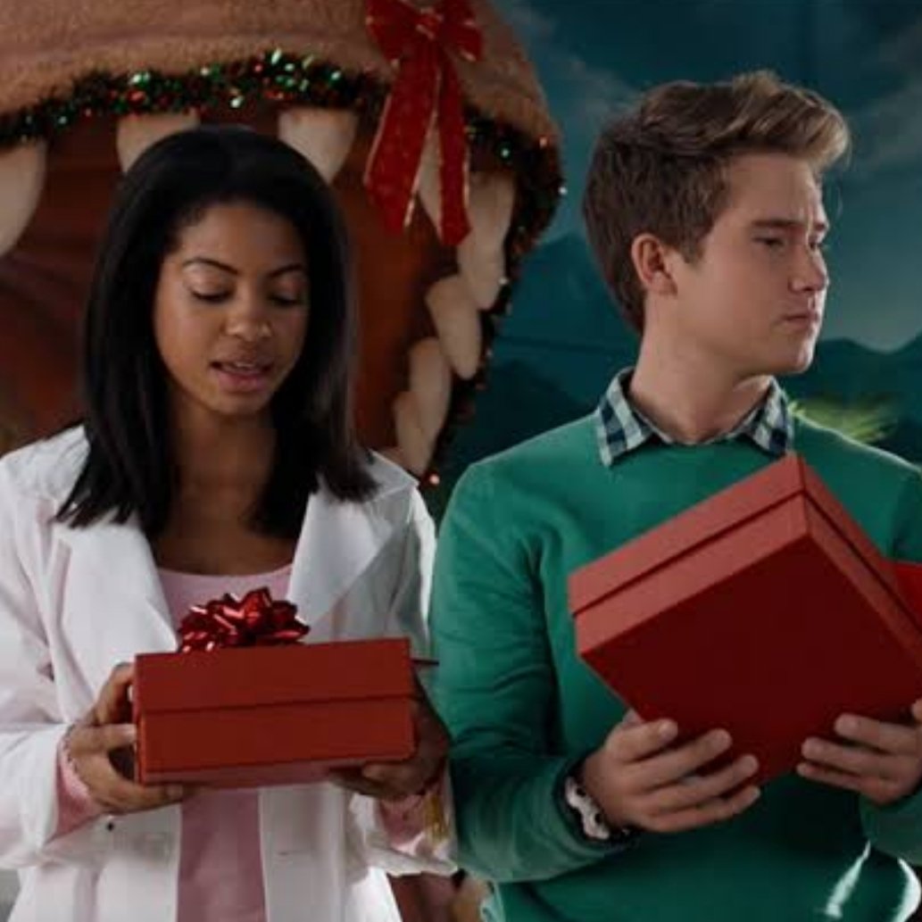 taberhyderocks's tweet photo. From Here Comes Heximas https://t.co/lsq1X26hno