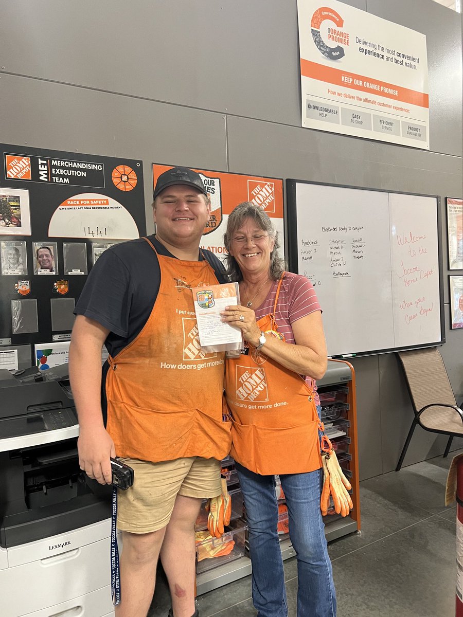 Way to go Peter!! GET associate of the week!!! ⁦<a href="/DeanJeanette/">Jeanette Dean</a>⁩ ⁦<a href="/hollytate122/">Hyperliquid</a>⁩ ⁦<a href="/LaroccoStacey/">Stacey LaRocco</a>⁩ ⁦<a href="/THD_Tanner/">Tanner Lee</a>⁩