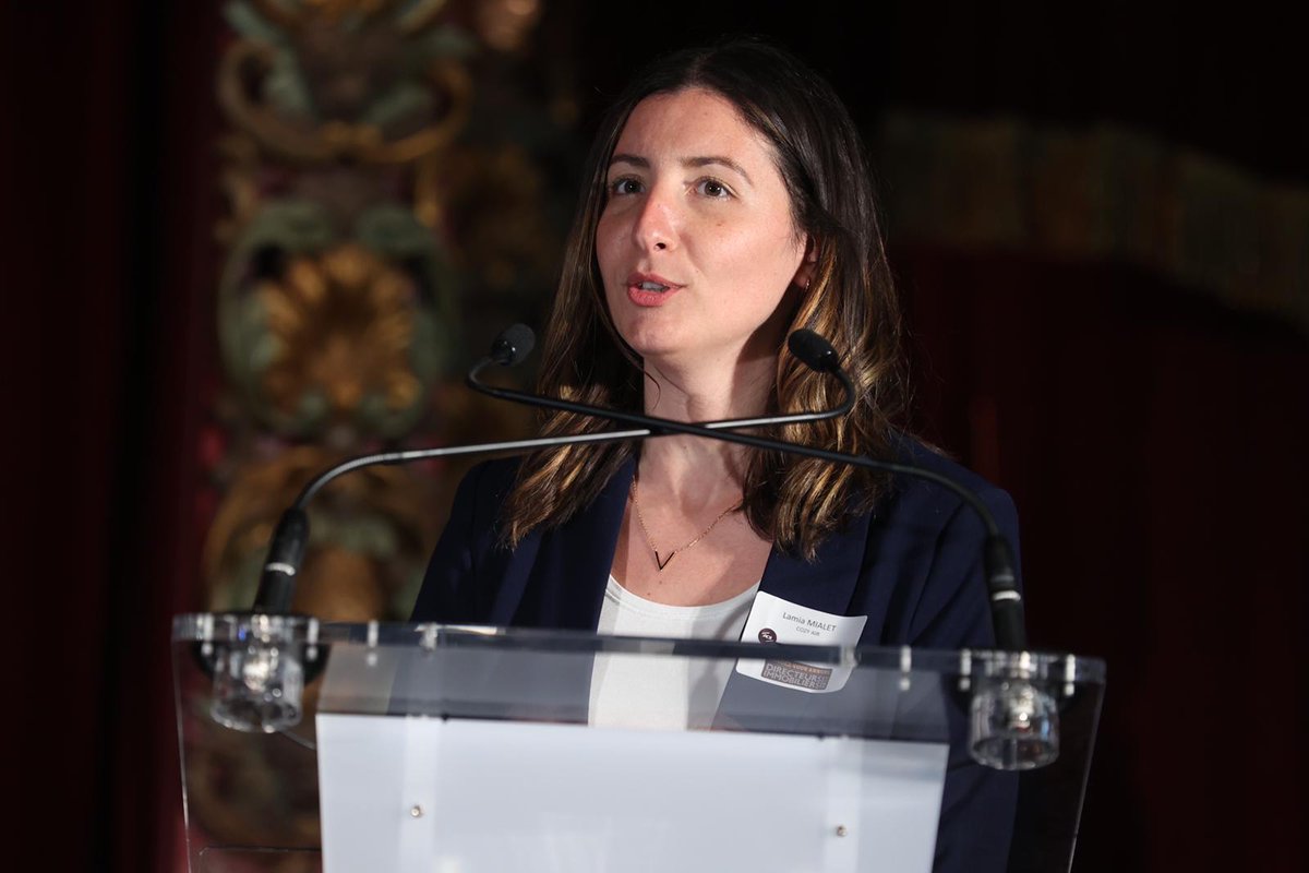 Parmi les 3 finalistes au Trophée Innovation 2022 de l’ADI, retrouvez <a href="/CozyAirOfficiel/">CozyAir</a> fondé par Lamia Mialet #ADItrophées2022 #ADIrva2022