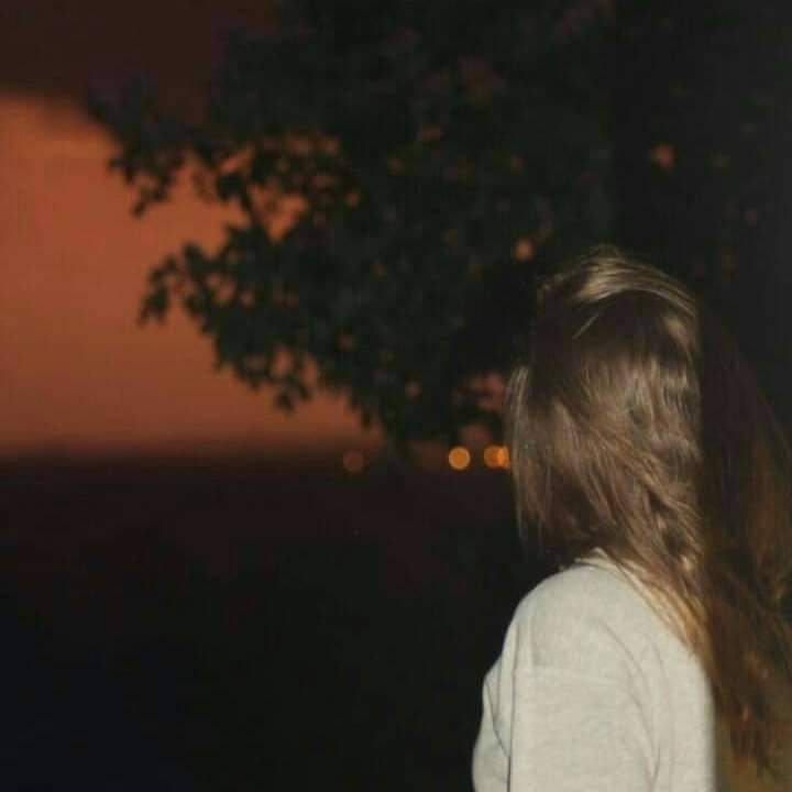 Assarahsaid's tweet image. میں یاد رکھوں گا کہ ۔۔۔
کیسے میں تمھارے سامنے بچوں کی طرح رویا کرتا تھا اور تم بے حسی کی مورت بنے میری محبت کو روندا کرتے تھے 
#اپنی_زبان_اردو