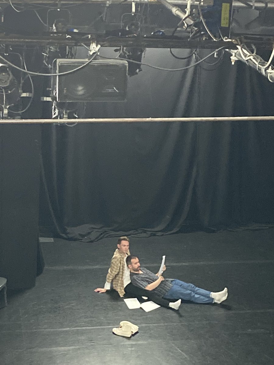 Just chilling out on the job…..

Come and check out what these two are up to as part of JD Stewart’s play, Substitute, tonight at Page2Stage

Tues 28 June | <a href="/assemblyroxy/">Assembly Roxy</a> | 7.30pm | £5

Book your tickets here: assemblyfestival.com/roxy/whats-on/…