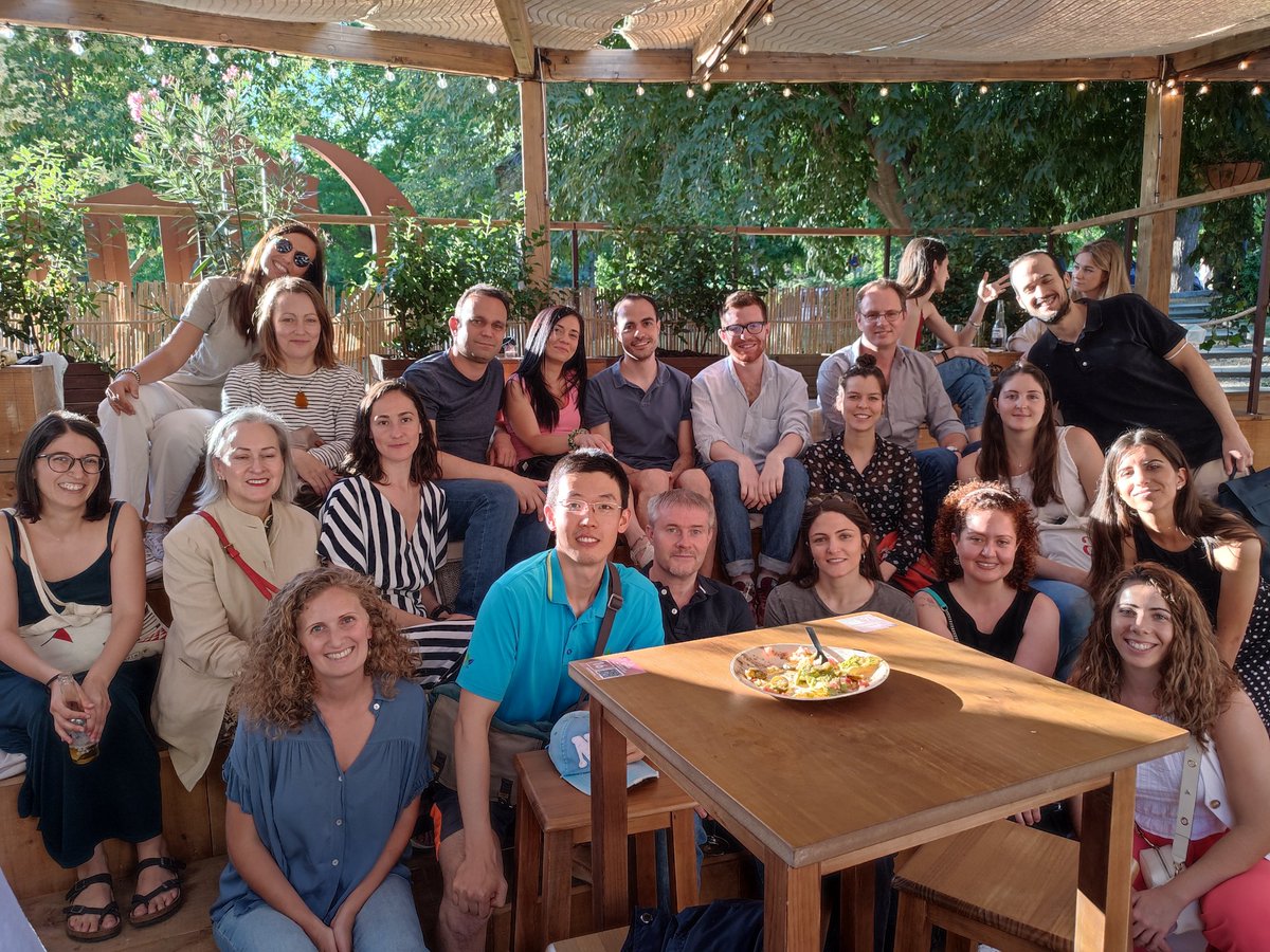 clearasabell1's tweet photo. Really enjoyed the translators' meet-up last week, looking forward to the next one! #quedadatraductoril #madrid #asetraders #traduccion #interpretacion #quedada https://t.co/U2Yhky7zHr