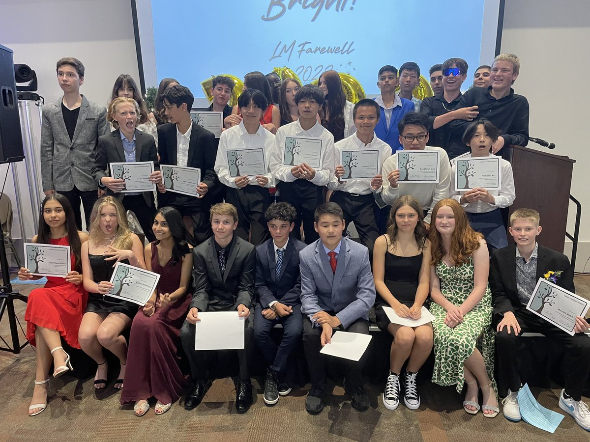 LindenMeadows's tweet photo. Shining Brightly! Celebrating our grade 8’s at a beautiful farewell ceremony last night.  The future looks bright! @LindenMeadows https://t.co/PFNG7dm7i6