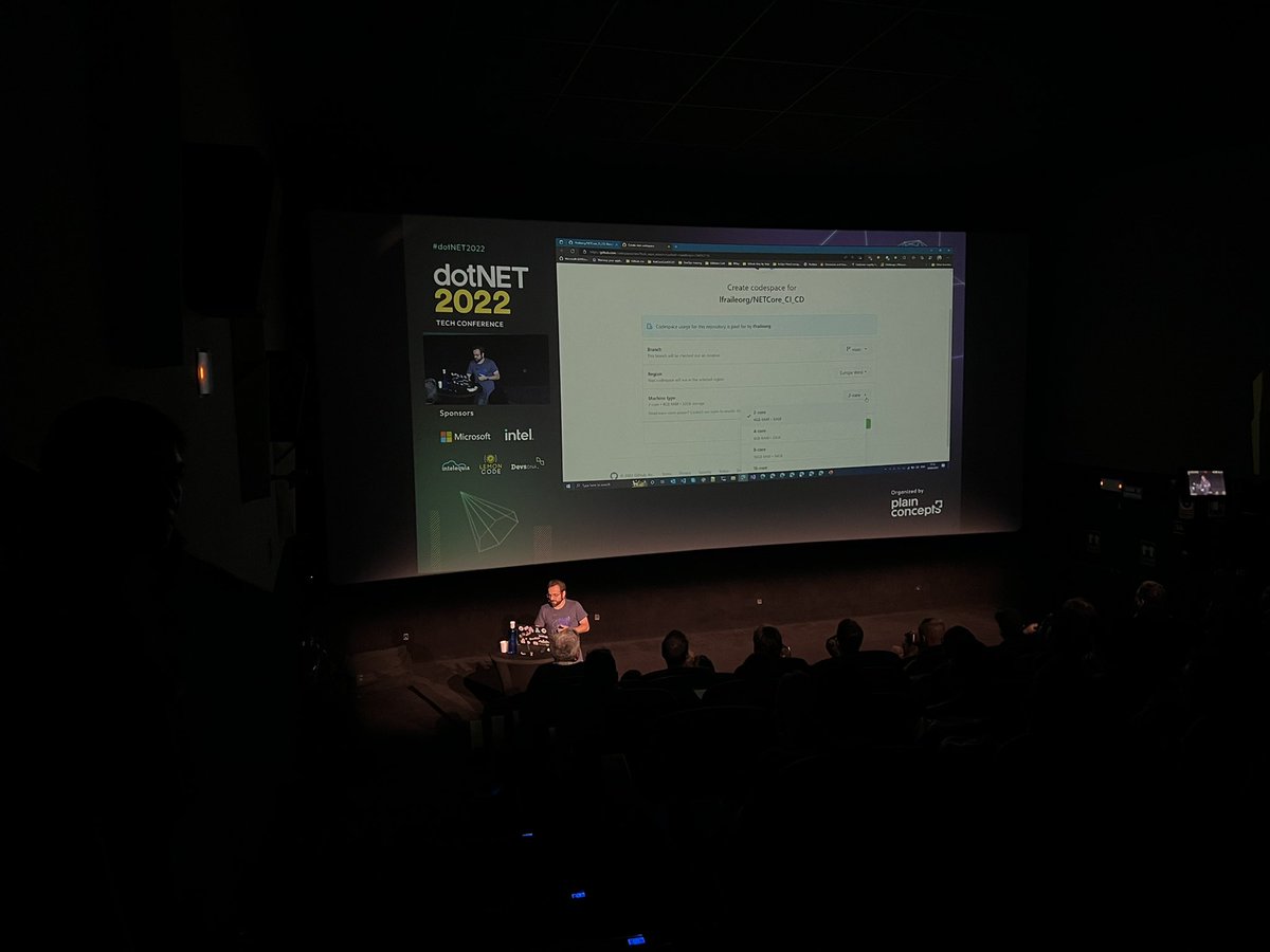 _unaizc_'s tweet image. Luis fraile @lfraile con GitHub Code Spaces #dotNET2022 👏👏👏👏