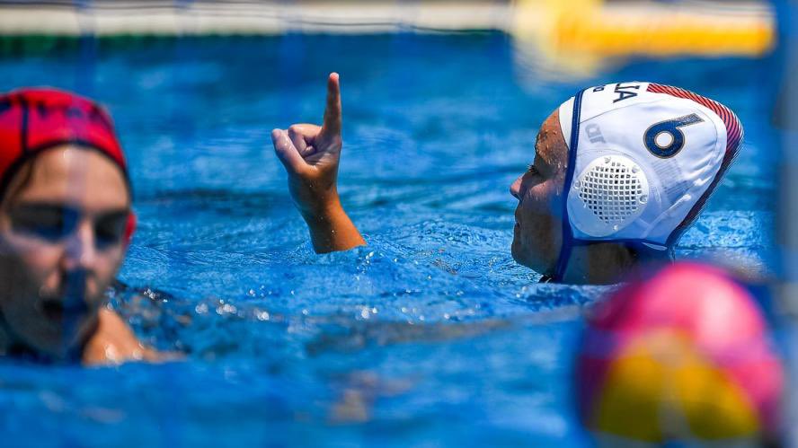 7rosaWP's tweet photo. Siamo in semifinale a #Budapest2022
#ItaliaFrancia 17-7
Gara dominata dal 2º quarto
Sei reti per Sofia #Giustini e tre per Silvia #Avgno, le nostre migliori marcatrici
E adesso testa alla semifinale, chiunque sia
Daje #7rosa 🤽♀️💙🇮🇹 https://t.co/j7bTcW3wz3