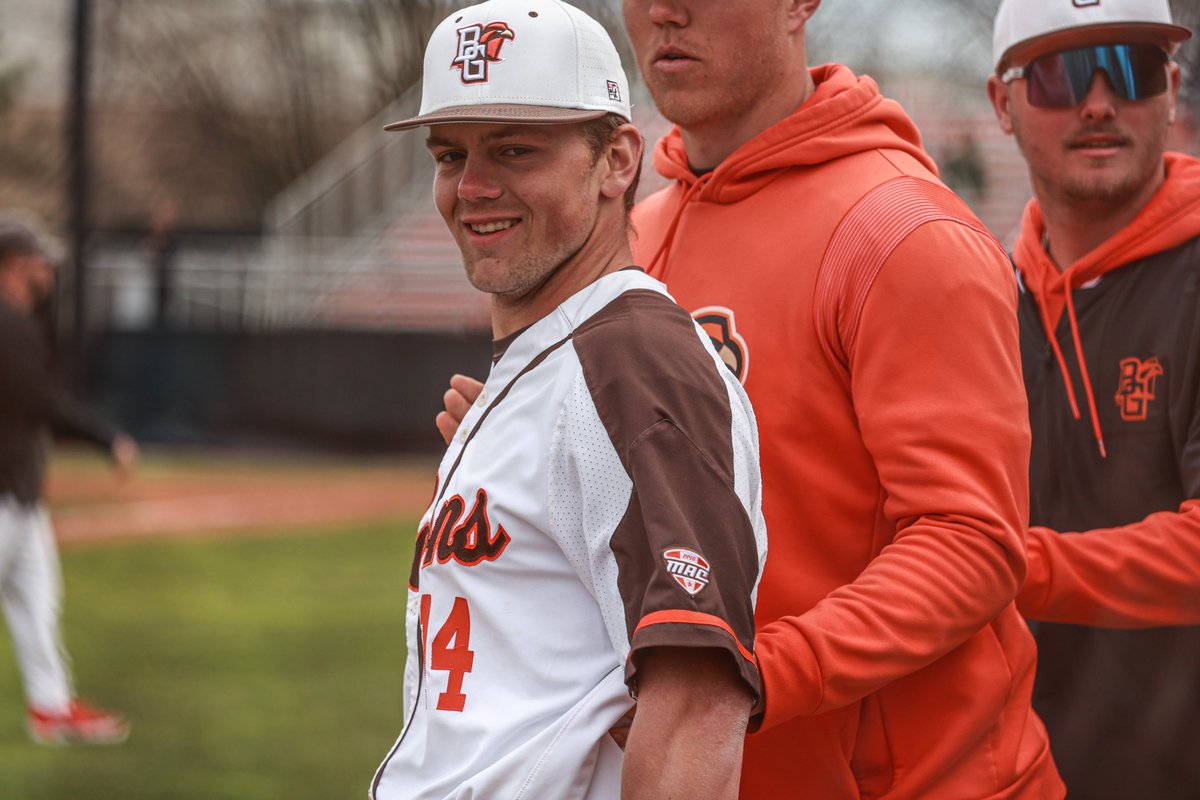 Over seven games in the <a href="/GLSCL/">Great Lakes Summer Collegiate League</a> for the <a href="/roleprechauns/">Royal Oak Leprechauns</a>, <a href="/GanunGavin/">Gavin Ganun</a> has a .320 batting average going 8-for-25. Ganun has four RBI and two runs scored!

#AyZiggy