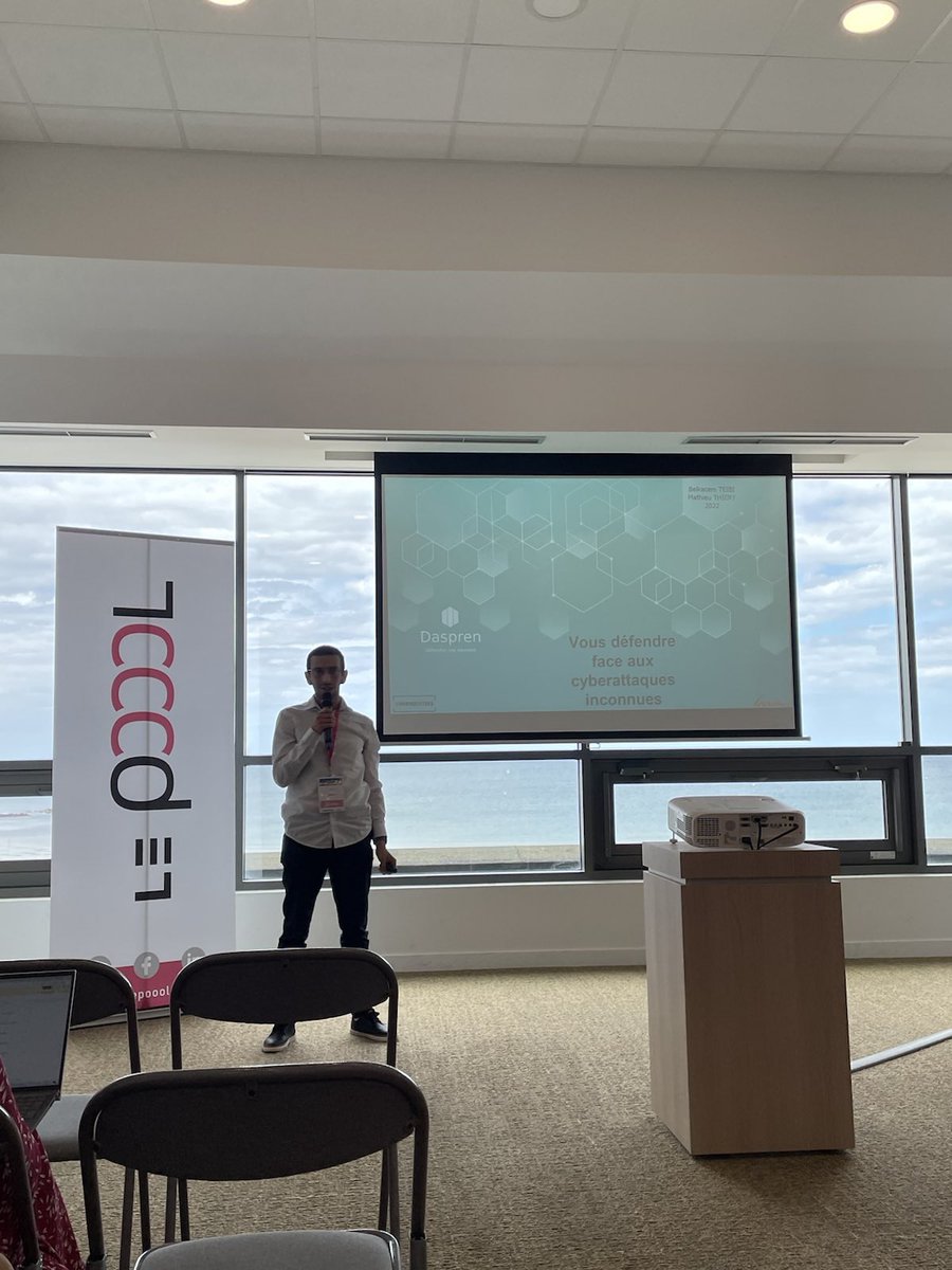Inria_Rennes's tweet photo. 🏖 Autour de @daspren de présenter son projet sur la #cybersecurite au Startup On The Beach #SOTB2022 
@Le_Poool @LaFrenchTech @LaFTRSM @Inria https://t.co/KiIZprPI1a