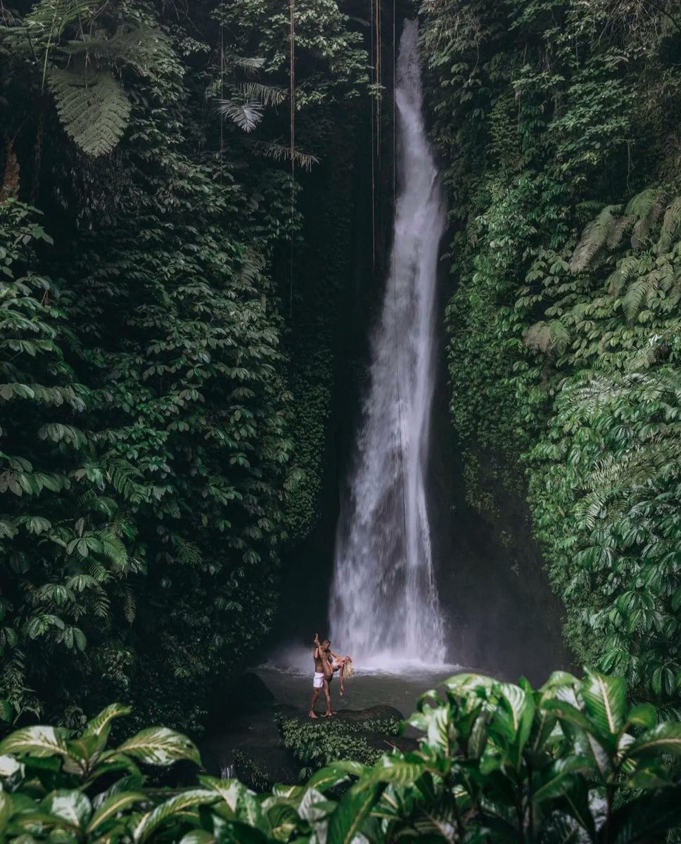 RT @BintingM: Leke Leke Waterfall, Bali, Indonesia 🇮🇩
📸: auldsouls 
#NaturePhotography #nature https://t.co/o7YRUqm2u5