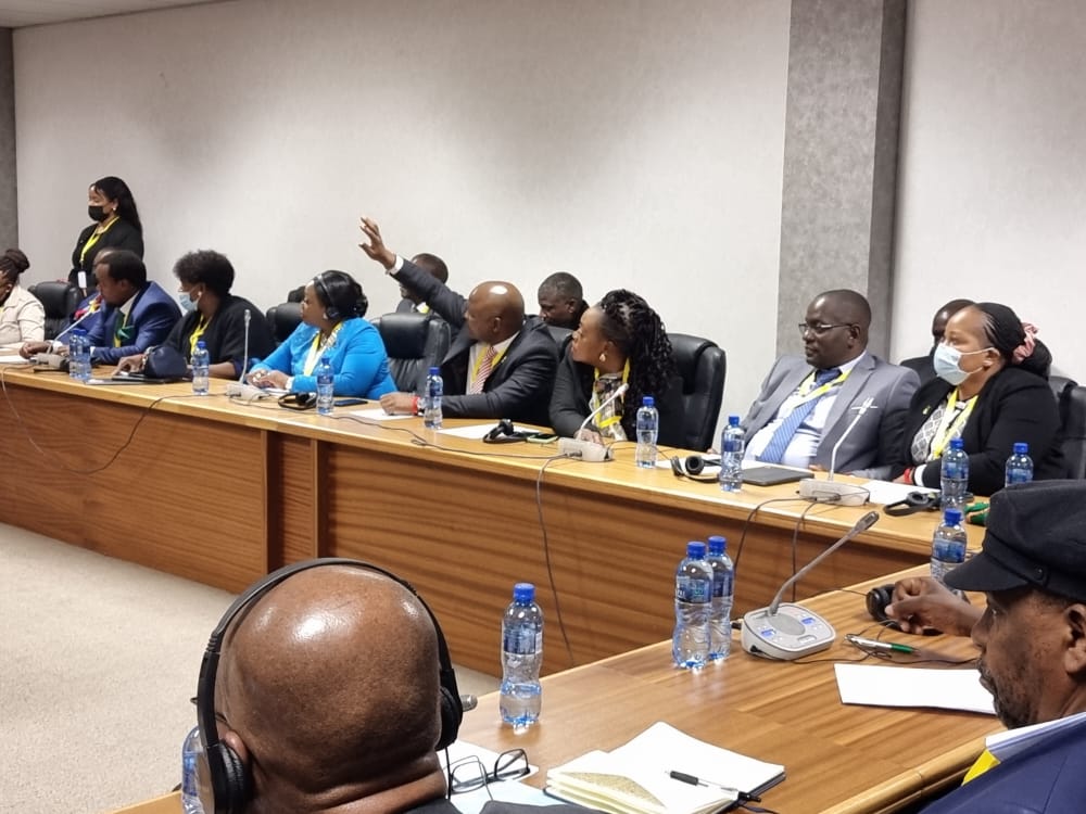 ParliamentZim's tweet photo. The Southern Region caucus is meeting to nominate a candidate to represent the Region, Hon Majodina from South Africa is chairing the session. @ParliamentofRSA @AfrikParliament @UPanAfricanists @ZBCNewsonline @HeraldZimbabwe @ChronicleZim @InfoMinZW @ZimZPJF https://t.co/emHSZG0gL4