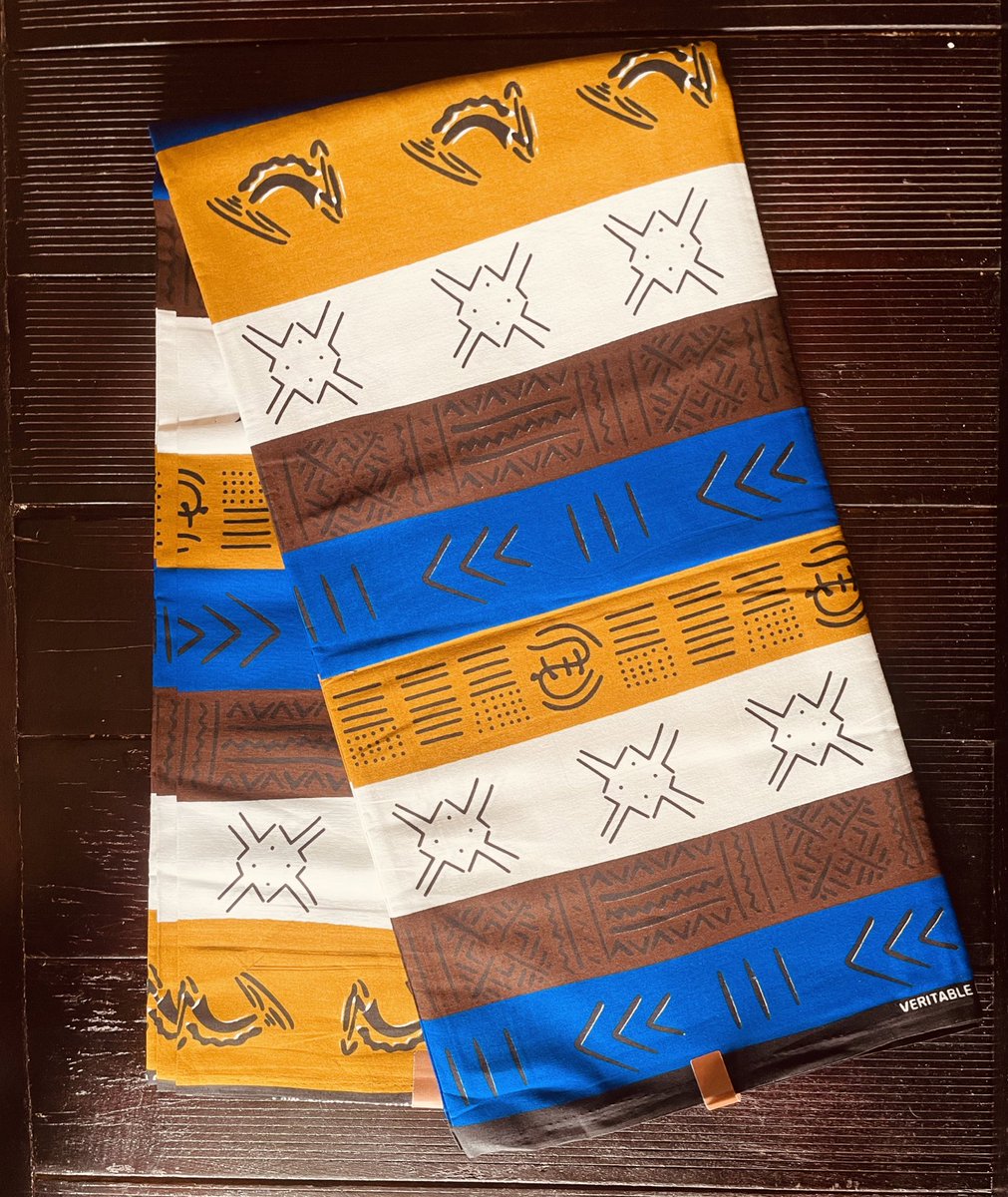 AteliersBlackSh's tweet photo. Hellooo les Waxophiles 😻

ALLEEEERTE NEW DESIGN en pur Cotton 👌🏾

•• Prix : 10 000 XAF
.
.
#consommonslocal🇨🇲 https://t.co/cTWVlqpo5M