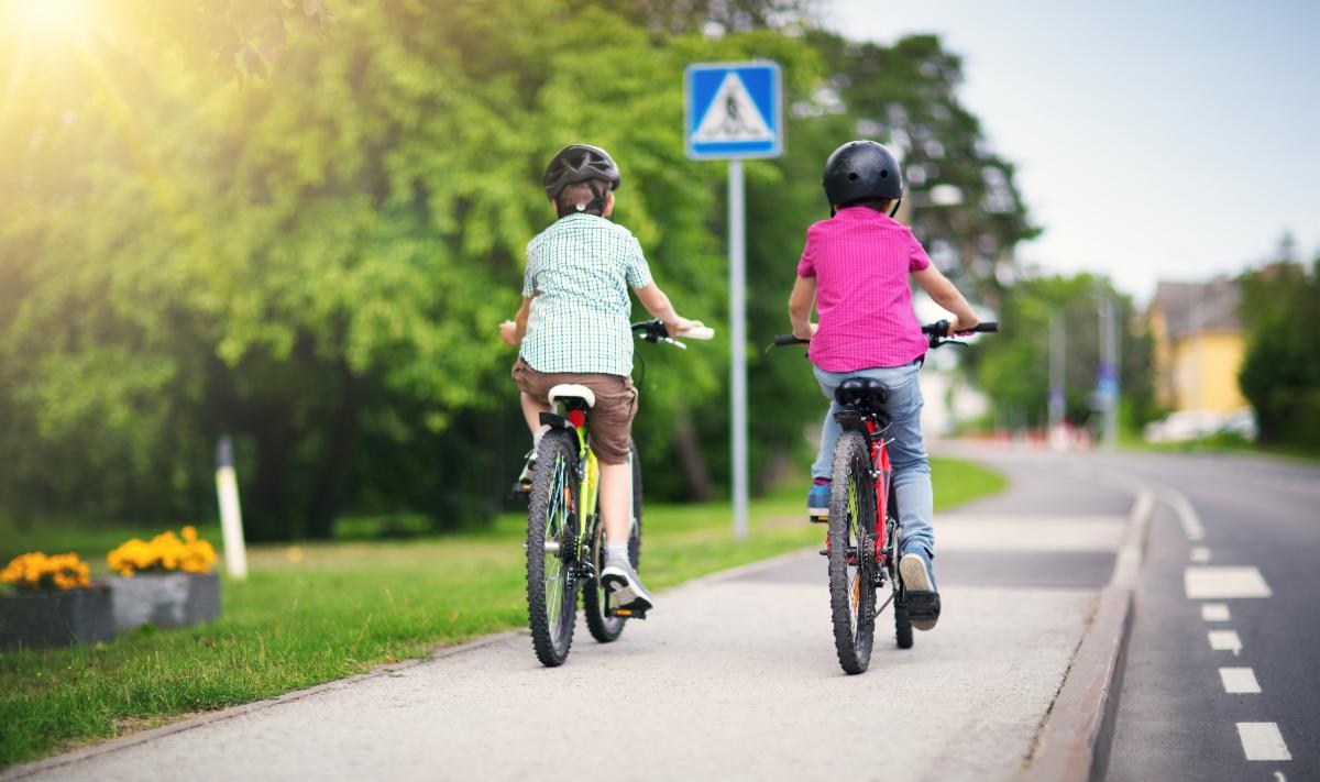 CCCTMA's tweet image. CCCTMA offers FREE bike and pedestrian safety classes to South Jersey summer camps and youth programs. Click on our newsletter link for more info! Tag your child's summer camp or DM us if you're interested in adding these classes to their program ☀️🚲🚸
conta.cc/3NlVwiU