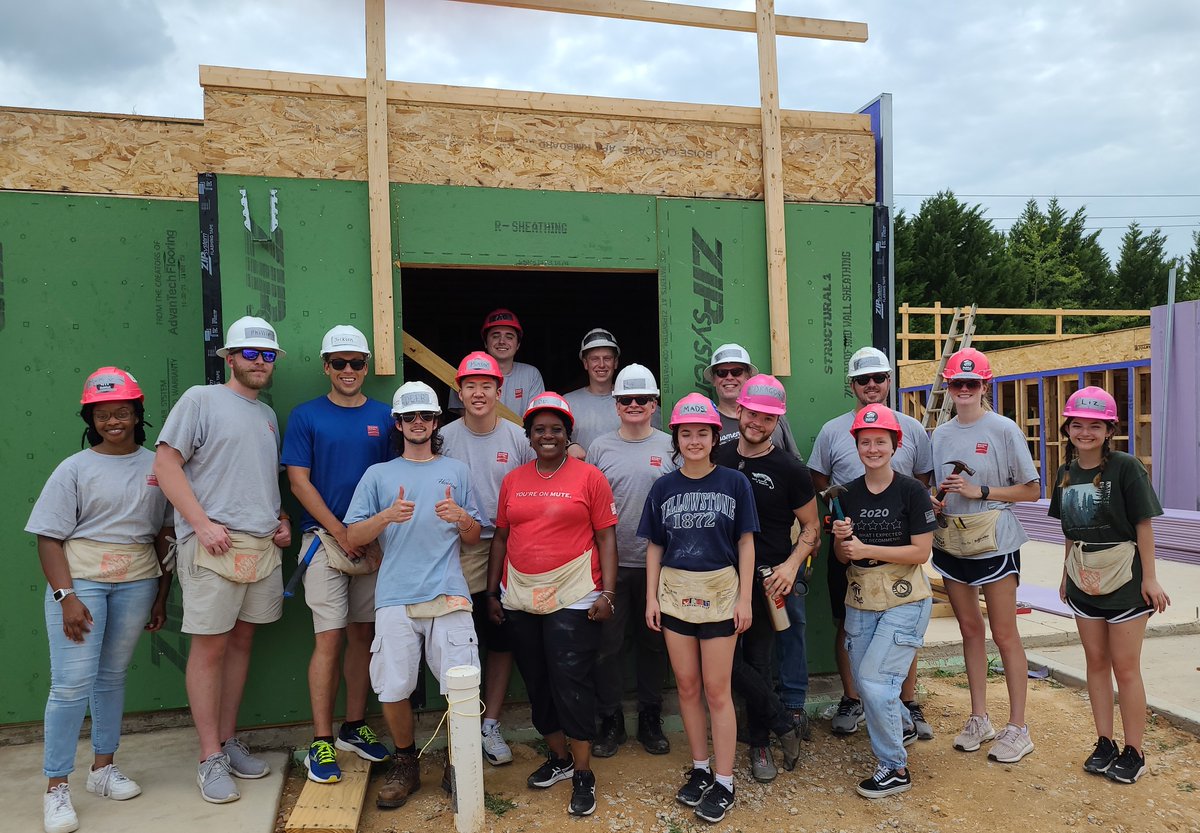 BuildersMutual's tweet photo. Last week our interns and several members of the Builders Mutual staff volunteered with Habitat for Humanity in Raleigh, NC to help start the framework of a new townhome. #atworkwithyou https://t.co/IRZpv6BbtM