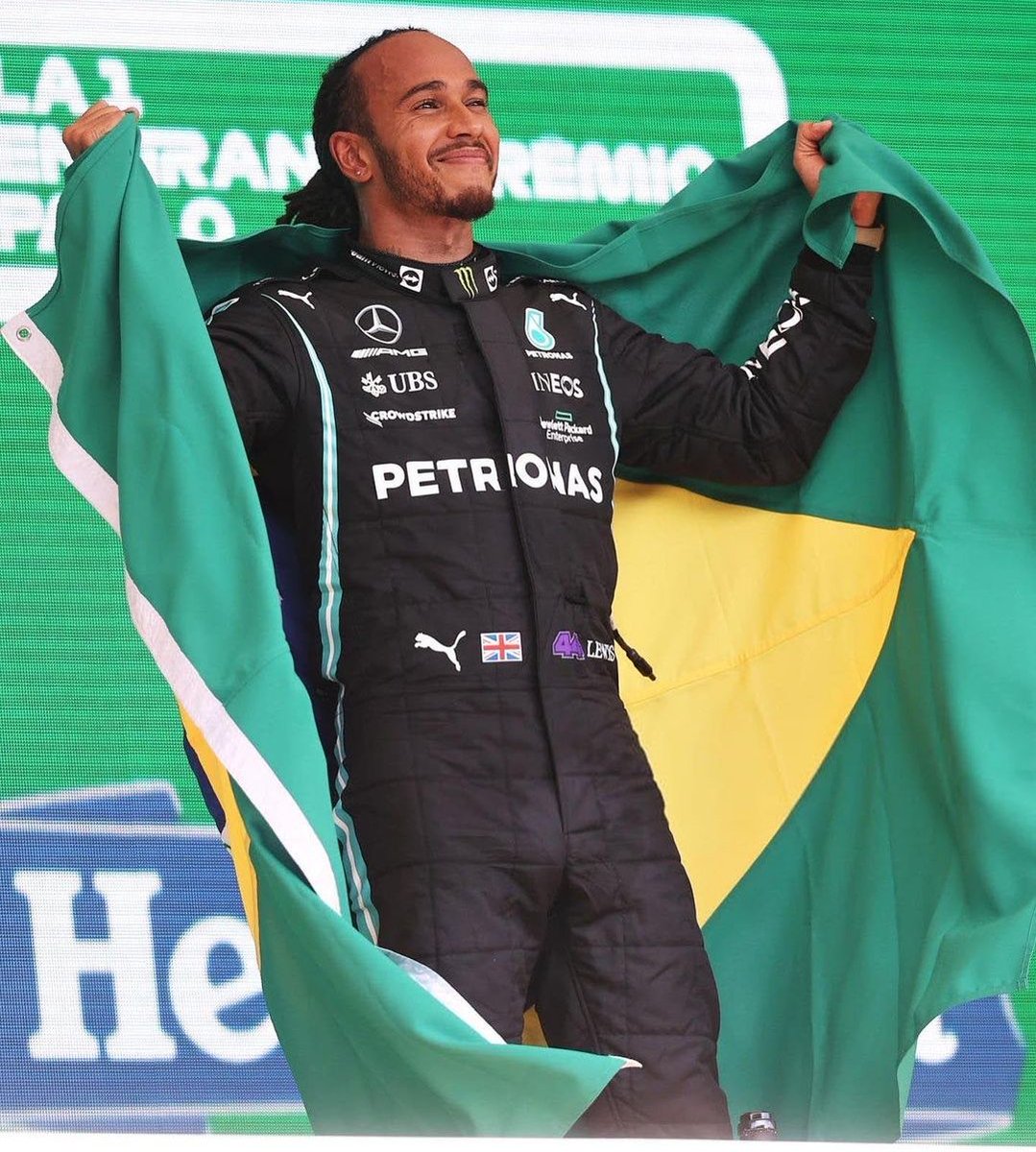 danlacalle's tweet image. Este perfil reconhece Lewis Hamilton como mais brasileiro que o Nelson Piquet