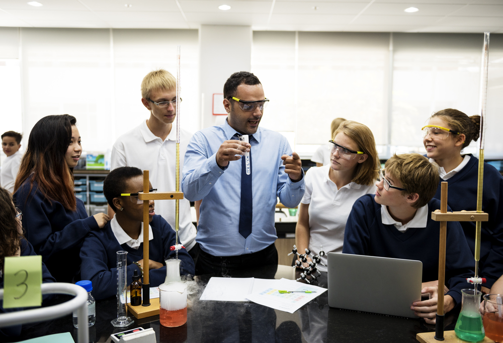 If your students are disadvantaged in some way, then our Keeping Science Practical project could be just what you need! Our CPD package for subject leaders, technicians and ECTs will put practical back at the heart of your practice.
ase.org.uk/wolfson-project #edutwitter